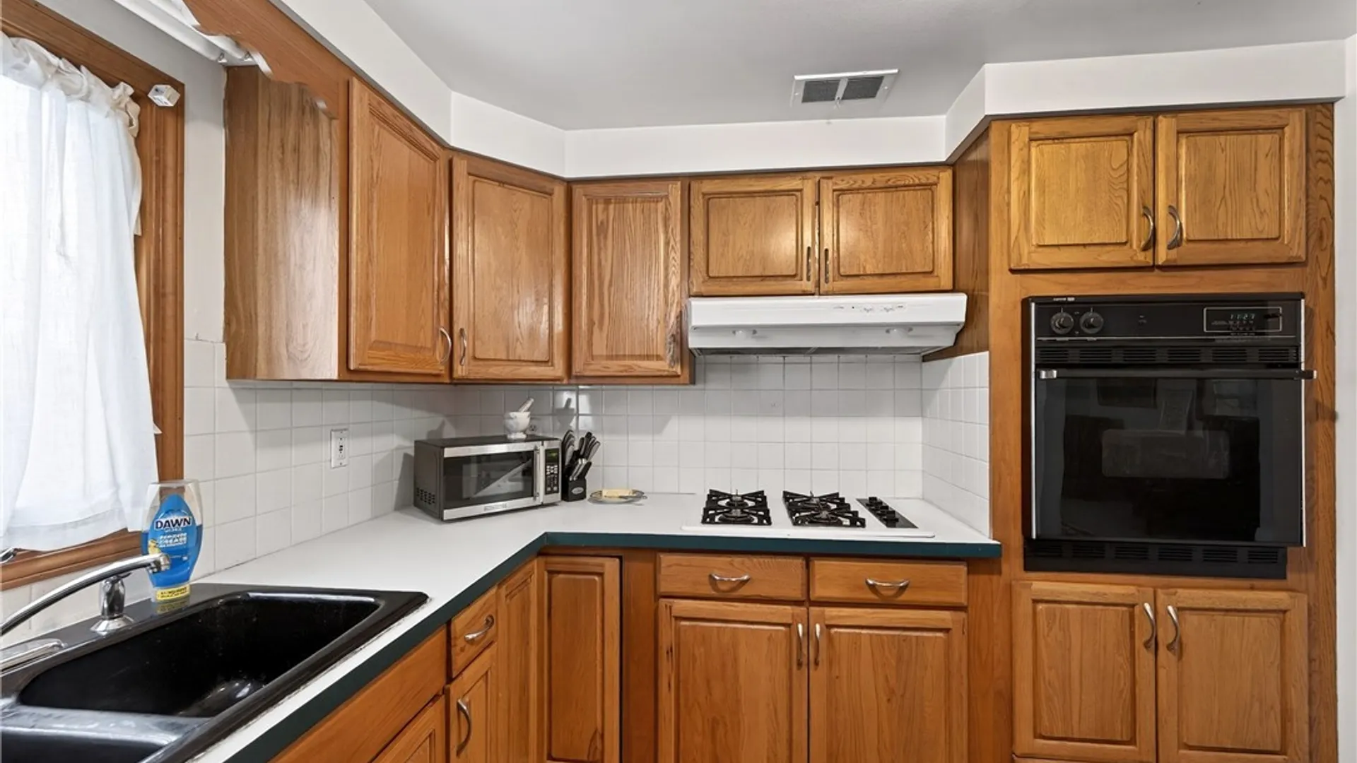 Property at 269 Colvin Avenue, Buffalo, NY 14216 18