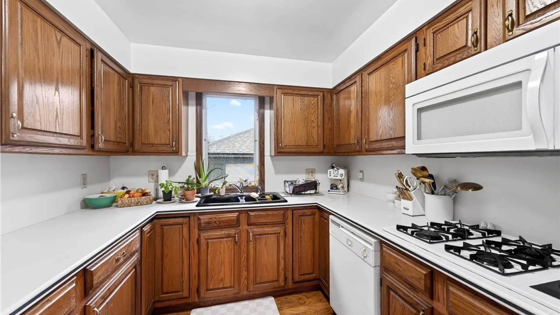 Property at 269 Colvin Avenue, Buffalo, NY 14216 5