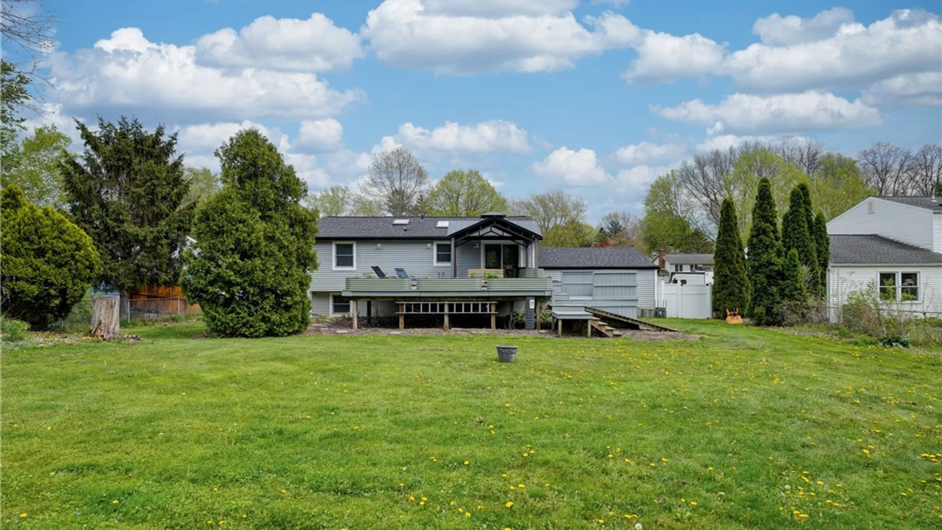Property at 19 Longhorn Drive, Henrietta, NY 14586 29