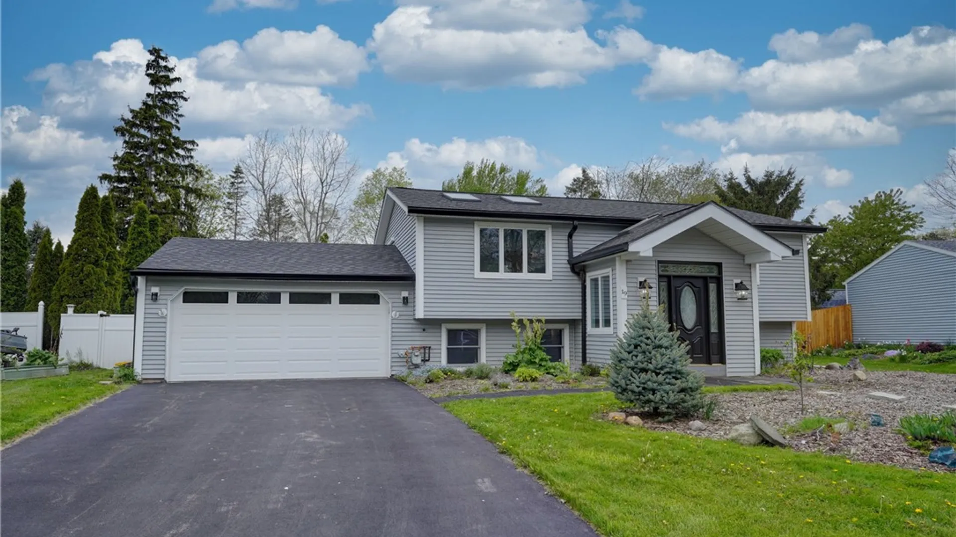 Property at 19 Longhorn Drive, Henrietta, NY 14586 36