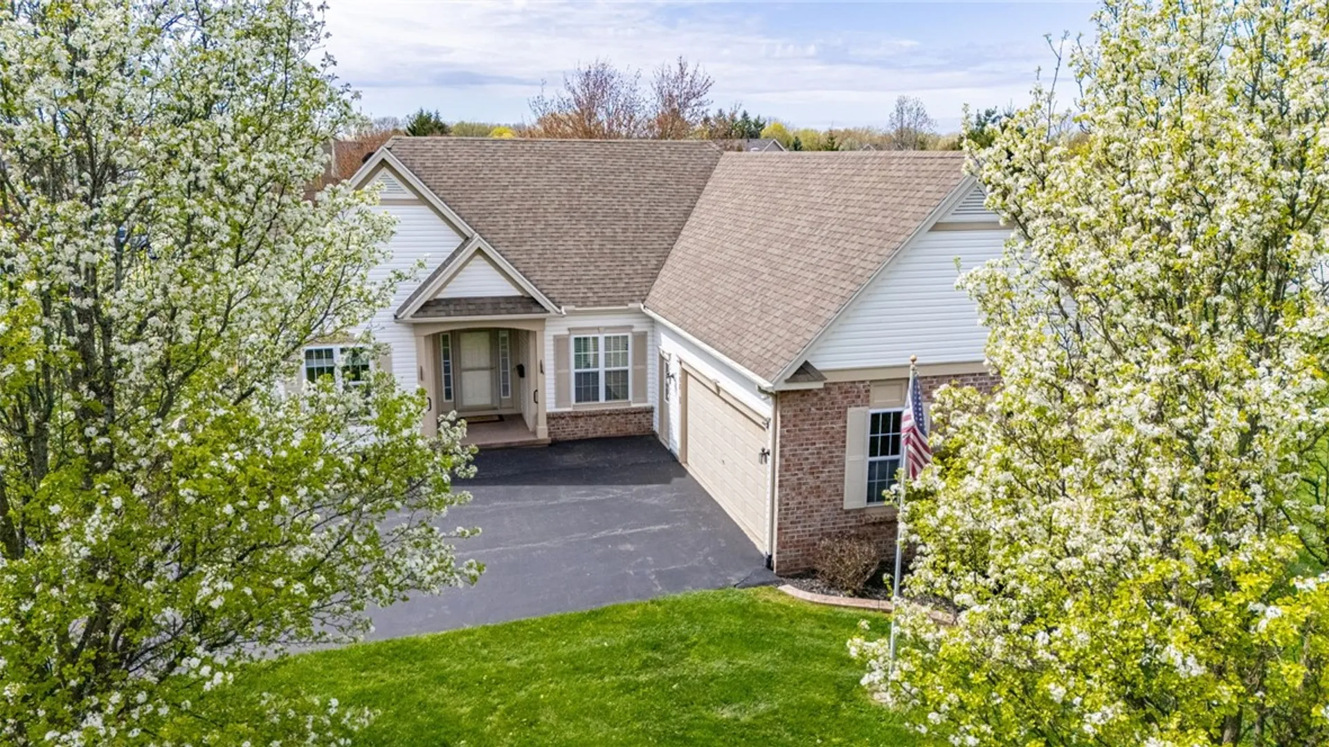 Property at 108 Arborway Lane, Greece, NY 14612 4