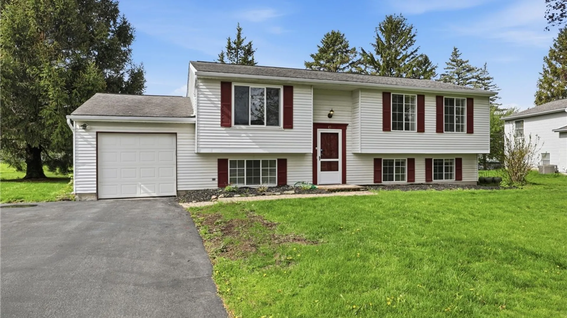 Property at 43 Trotter Drive, Henrietta, NY 14467 2
