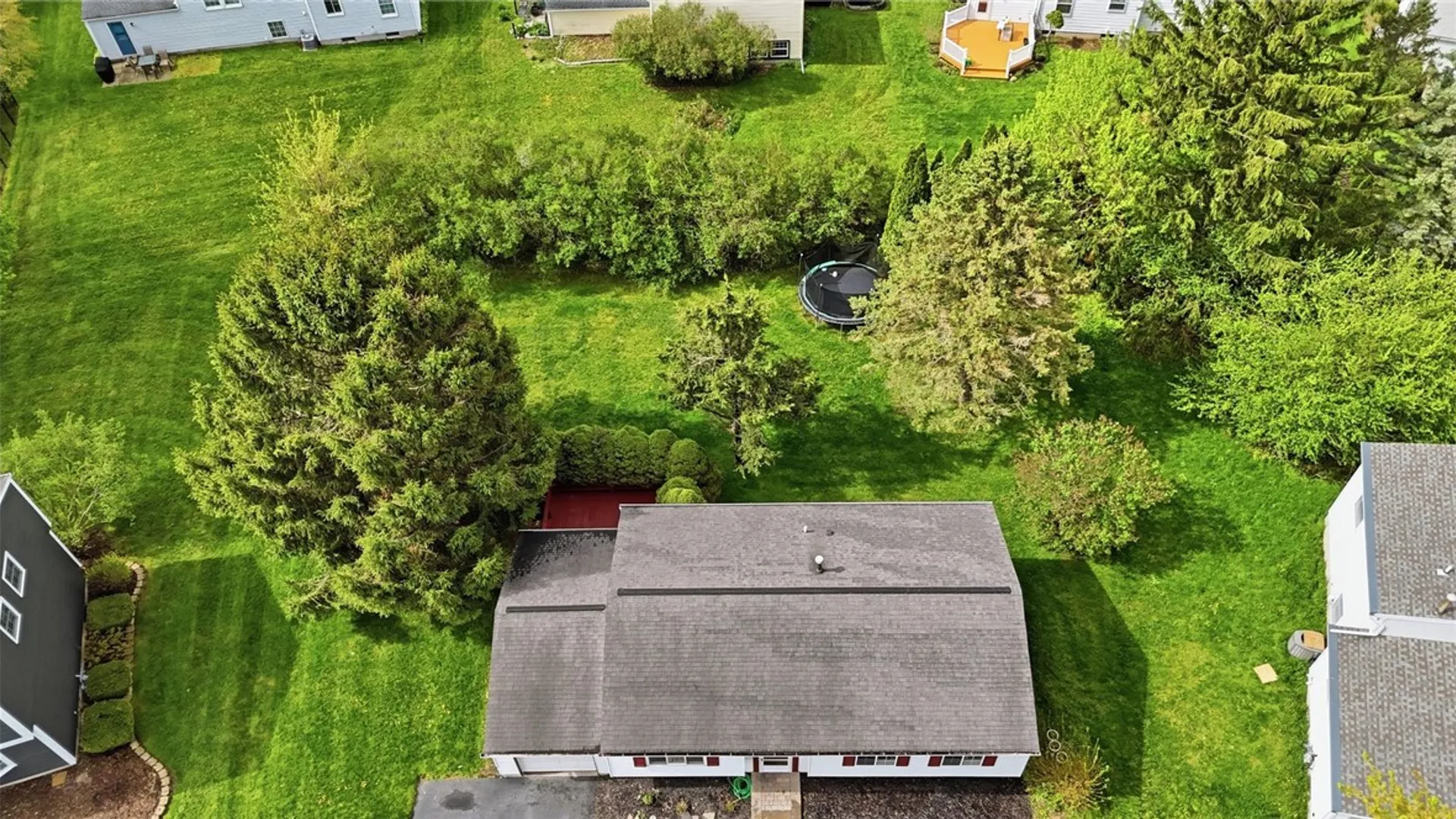 Property at 43 Trotter Drive, Henrietta, NY 14467 39