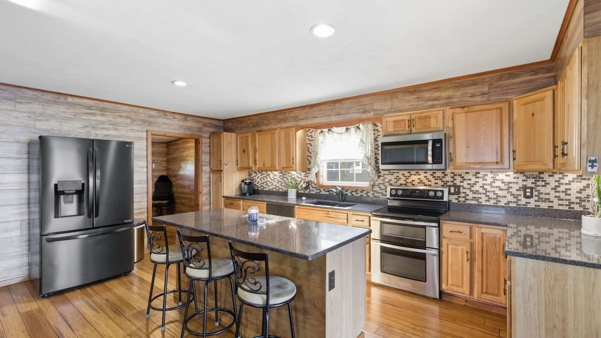 Property at 28 Hickory Point Road, Constantia, NY 13042 7