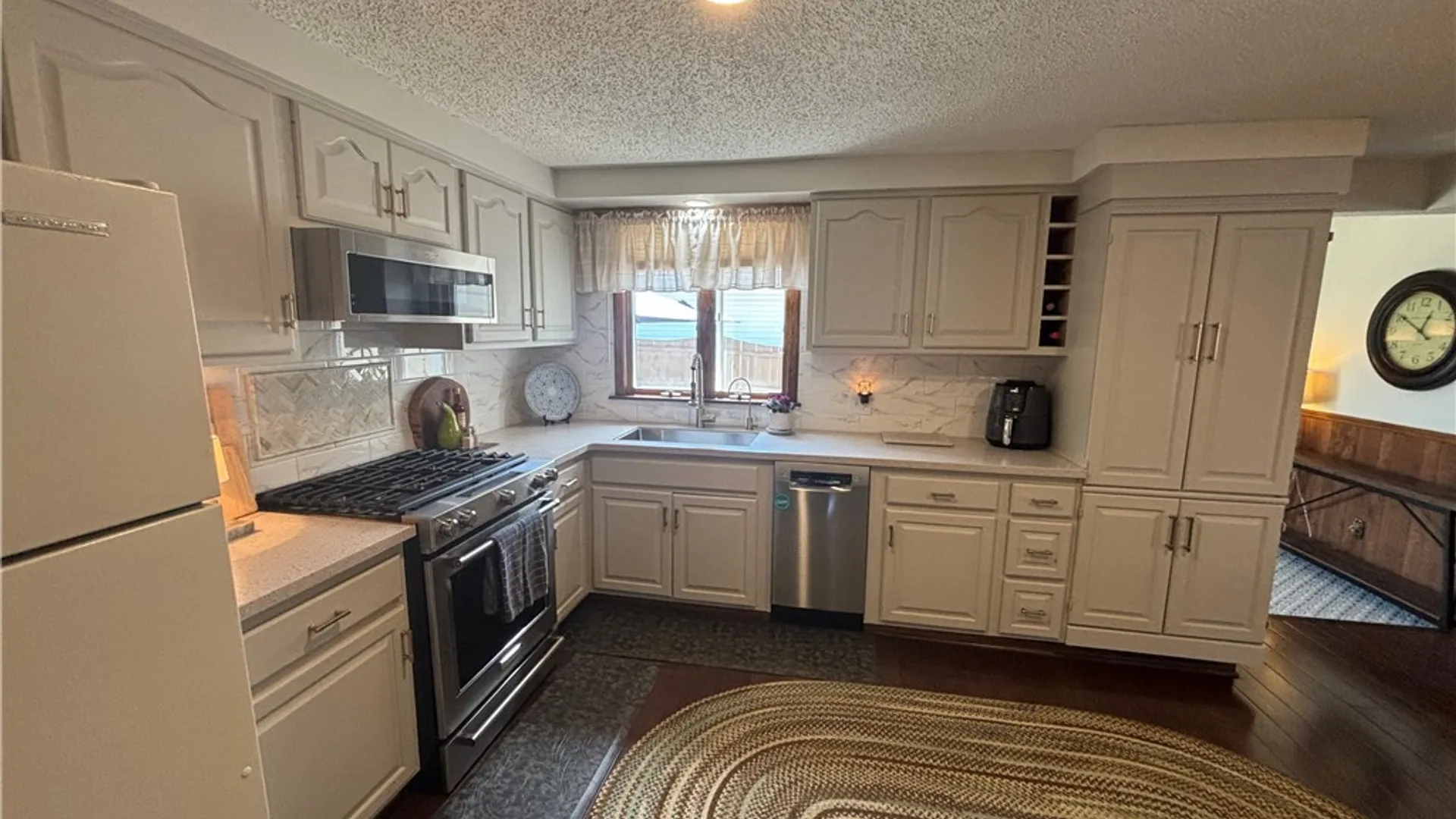 Property at 113 Woodgate Drive, Cheektowaga, NY 14227 2