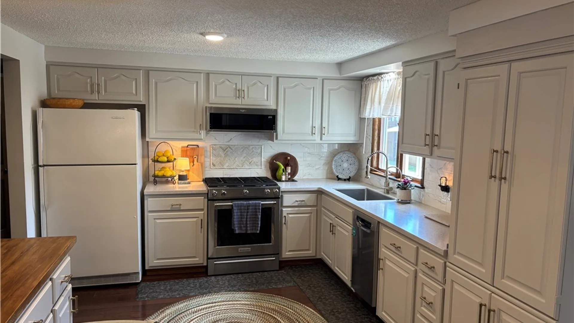 Property at 113 Woodgate Drive, Cheektowaga, NY 14227 5