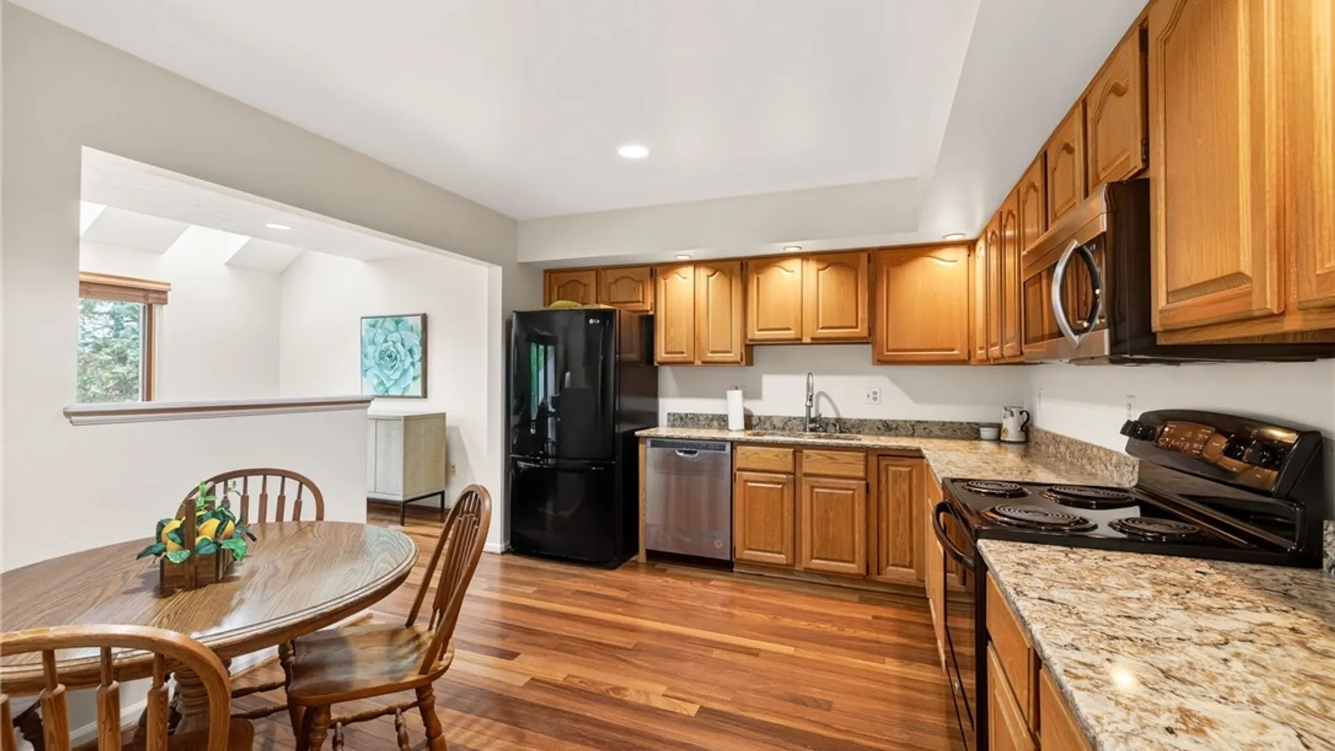 Property at 21 Waterford Circle, Henrietta, NY 14618 15