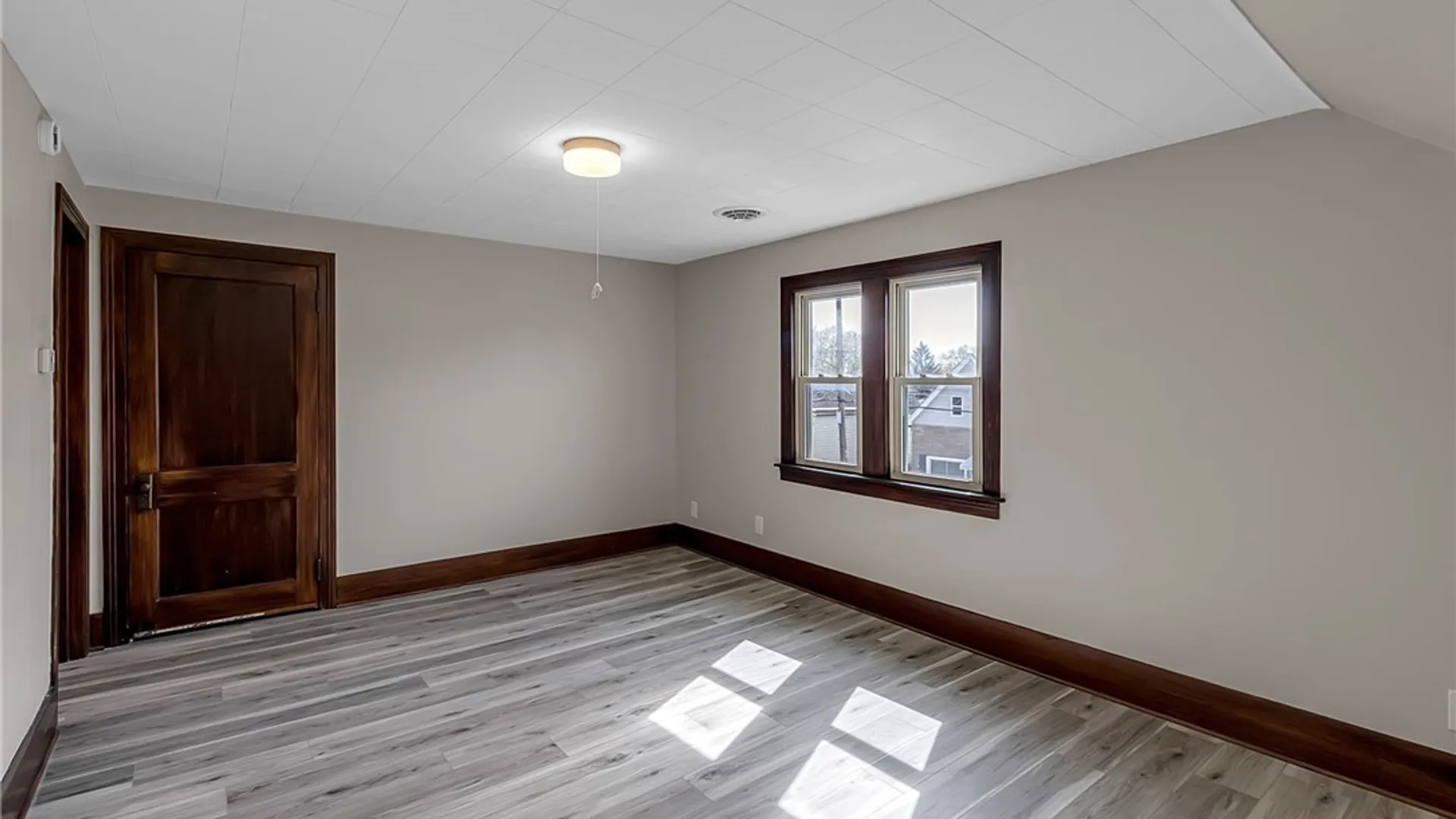 Property at 17 Olcott Place, Cheektowaga, NY 14225 33
