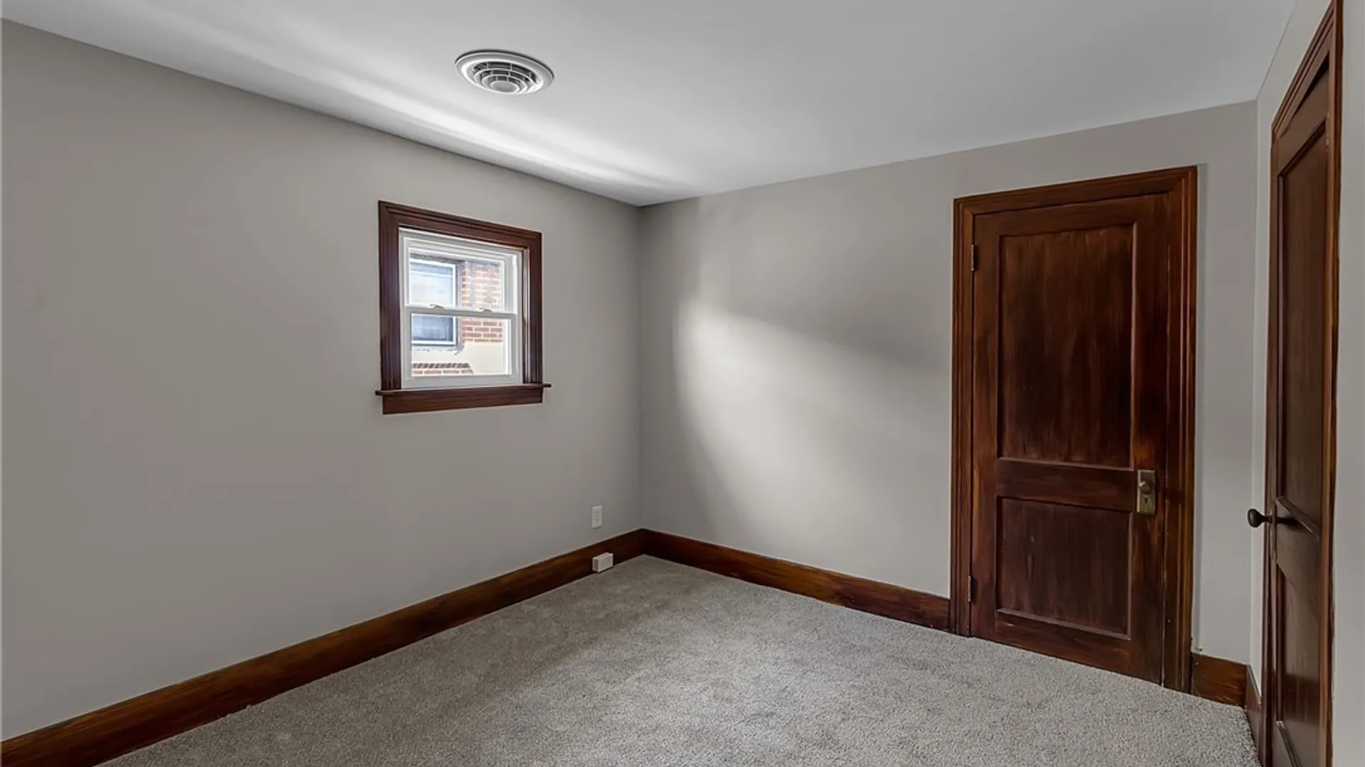 Property at 17 Olcott Place, Cheektowaga, NY 14225 35