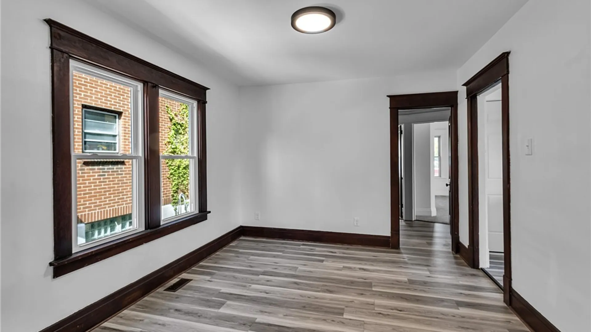 Property at 17 Olcott Place, Cheektowaga, NY 14225 8