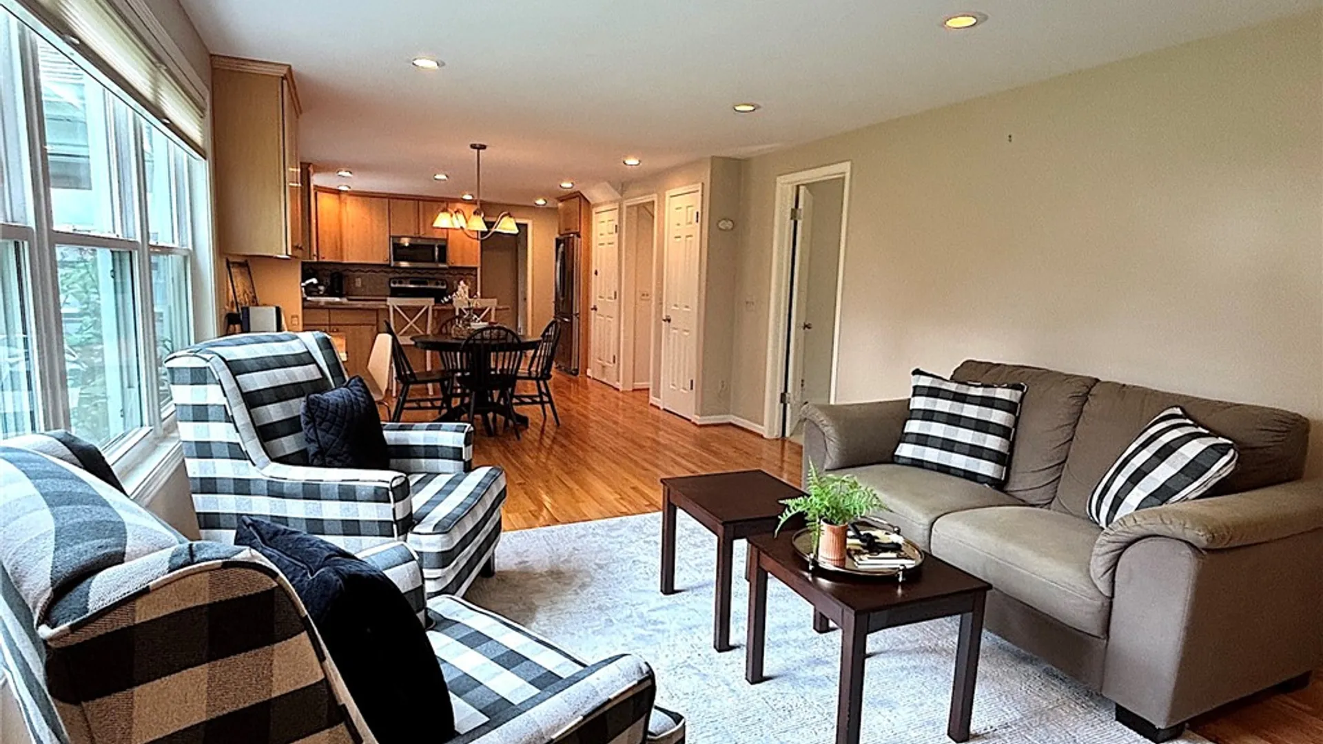 Property at 64 Framingham Lane, Pittsford, NY 14534 18