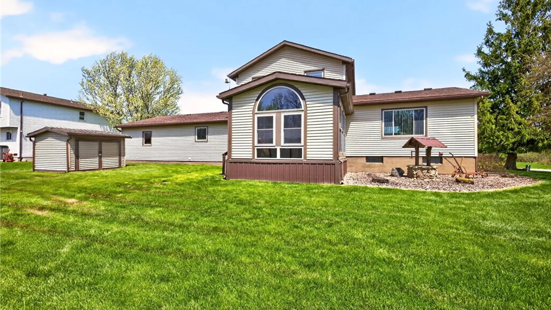 Property at 41 Woodstock Lane, Clarkson, NY 14420 47