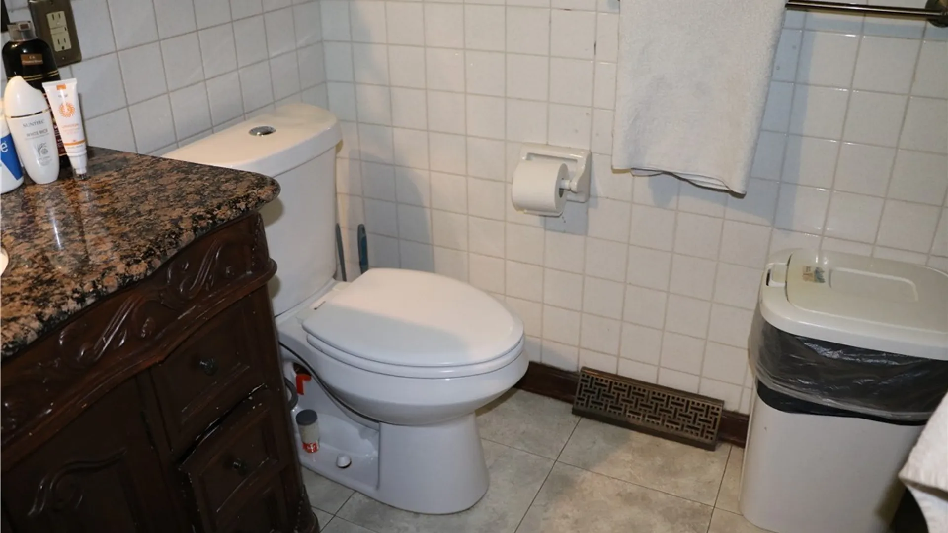 Property at 26 Caroline Lane, Cheektowaga, NY 14043 12