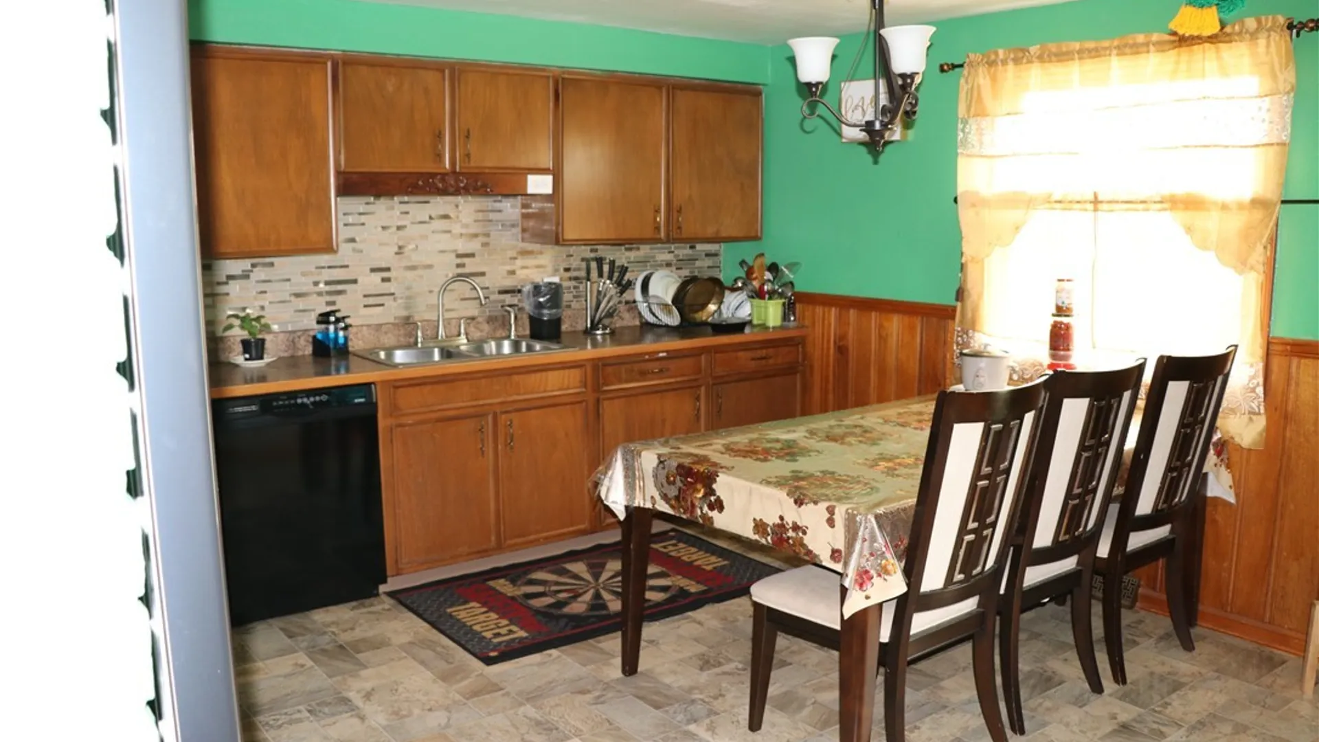 Property at 26 Caroline Lane, Cheektowaga, NY 14043 6