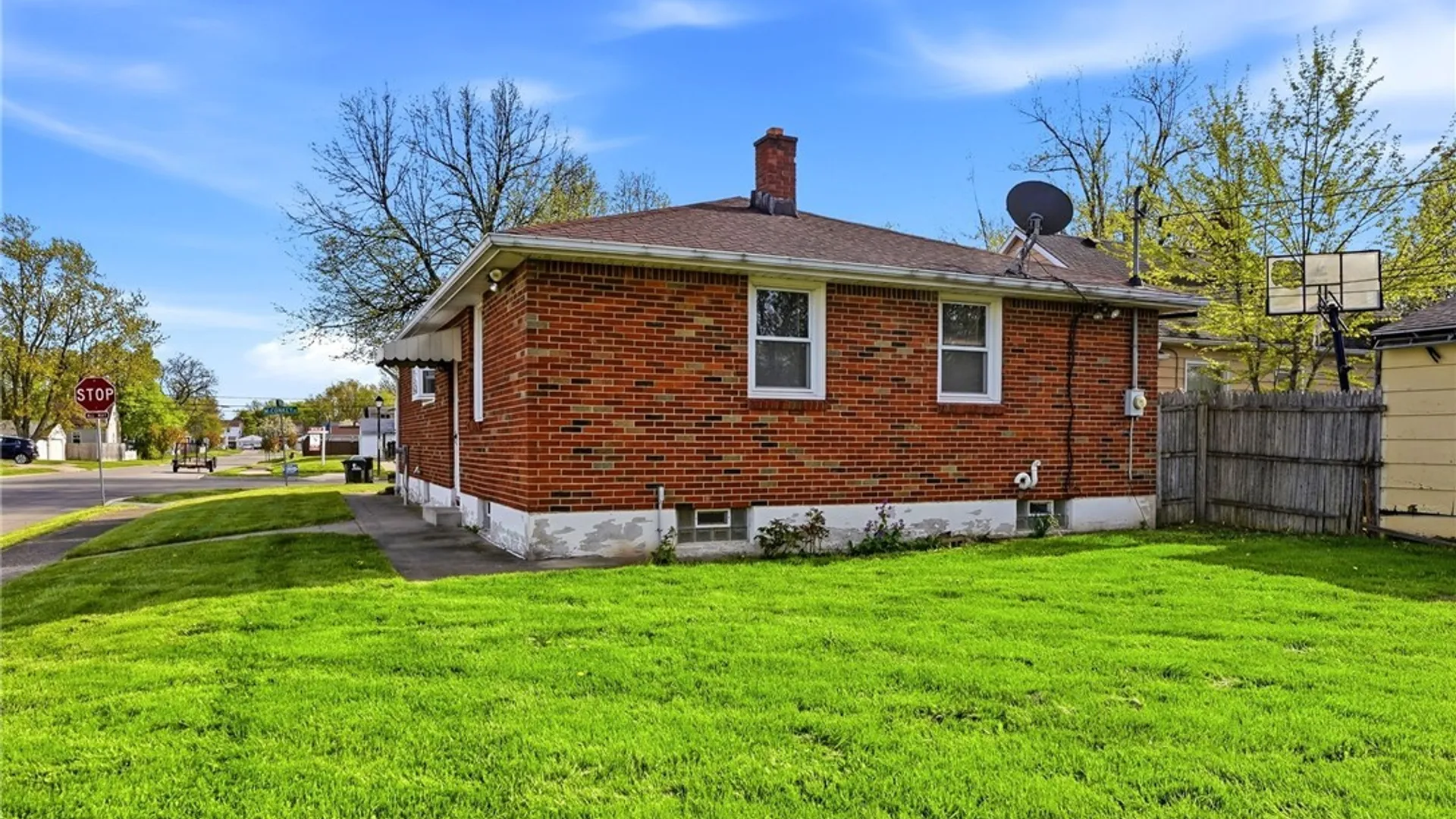 Property at 180 Mcconkey Drive, Tonawanda, NY 14223 32