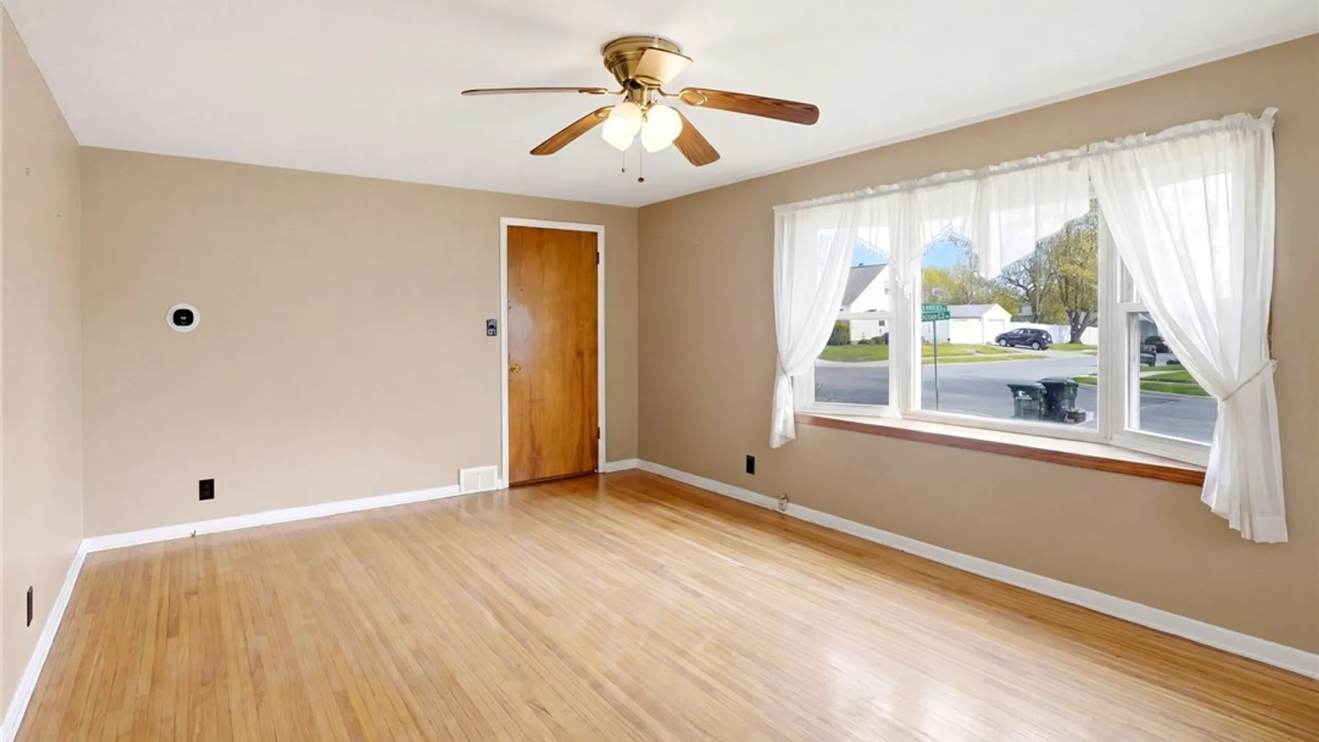 Property at 180 Mcconkey Drive, Tonawanda, NY 14223 5