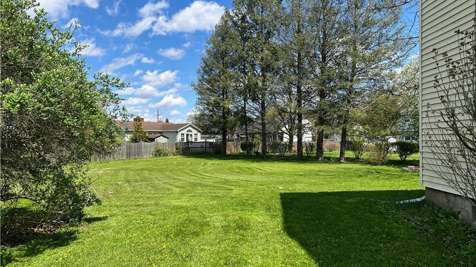 Property at 8 Parkwood Circle, Cortland, NY 13045 3