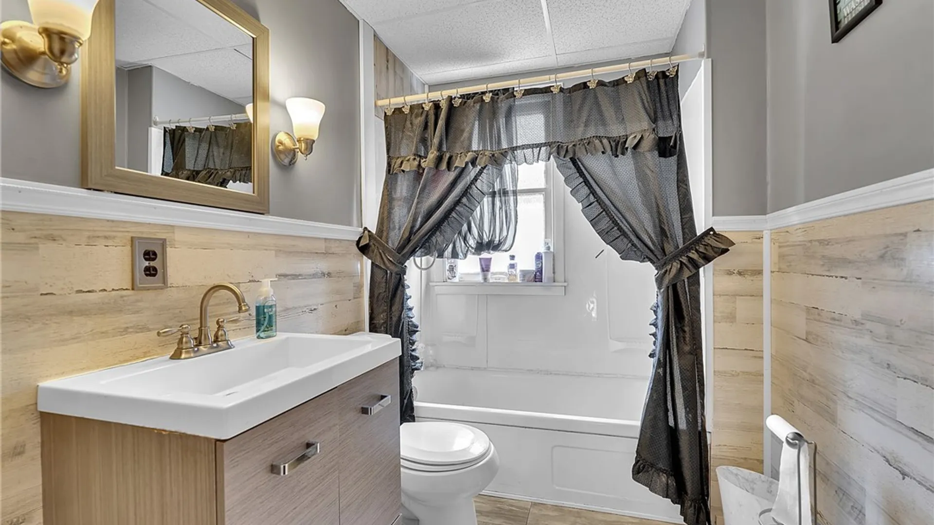Property at 78 Henrietta Avenue, Buffalo, NY 14207 29