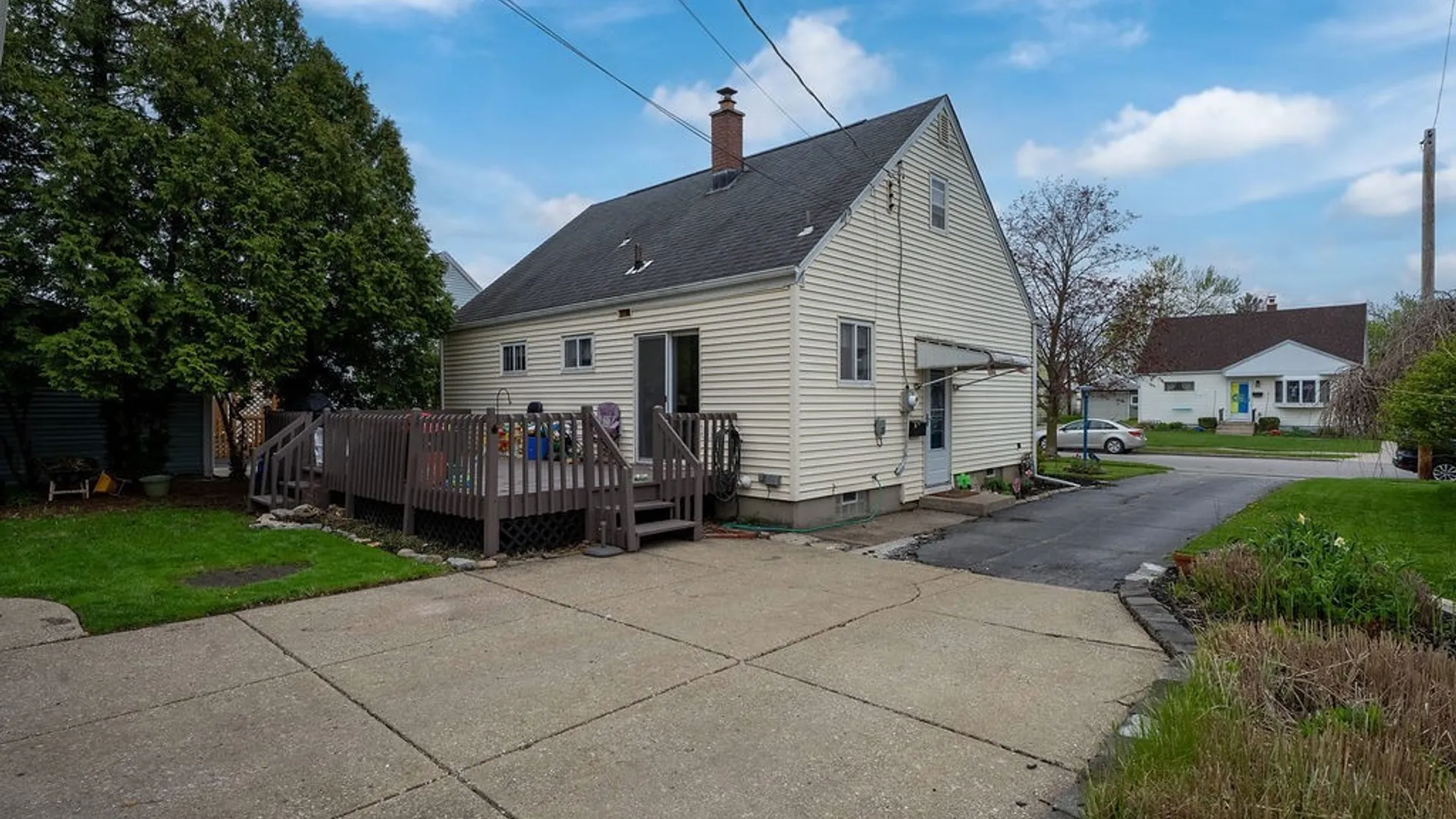 Property at 71 Canisius Court, Cheektowaga, NY 14043 5