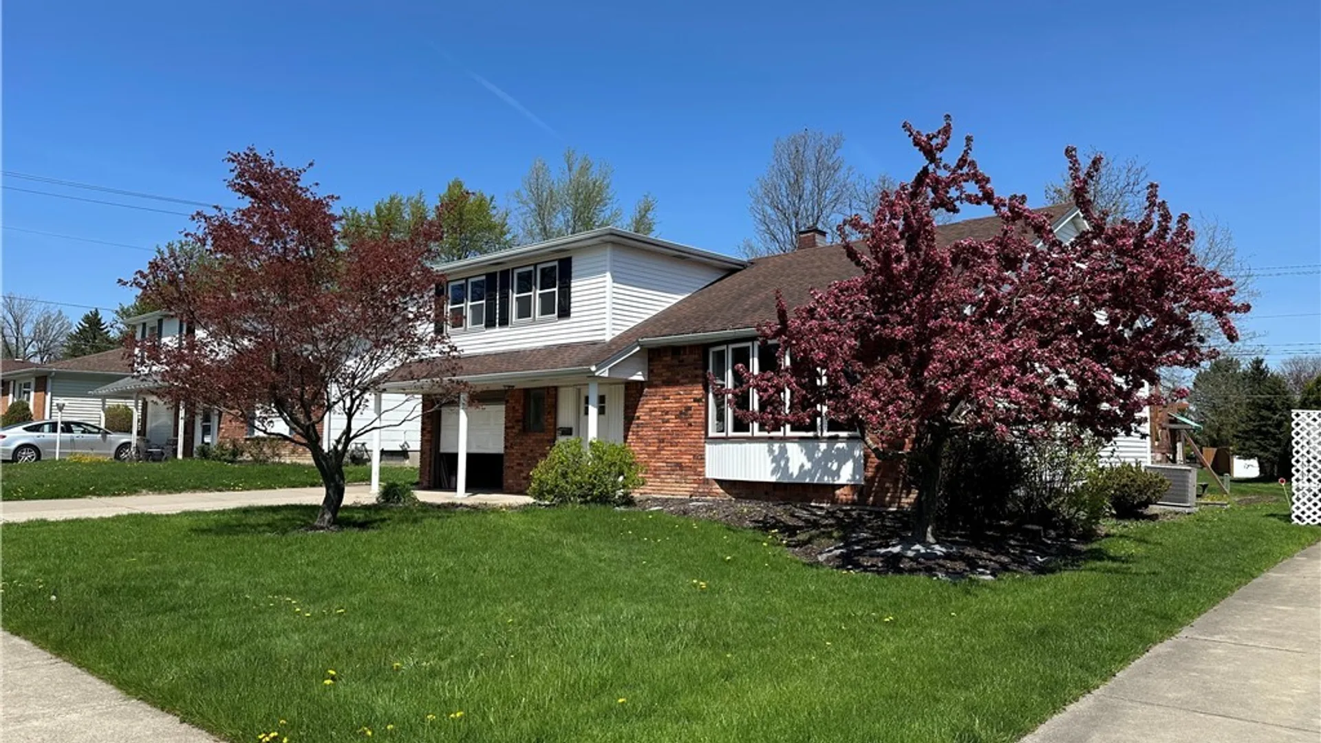 Property at 221 Marrano Drive, Lancaster, NY 14043 2