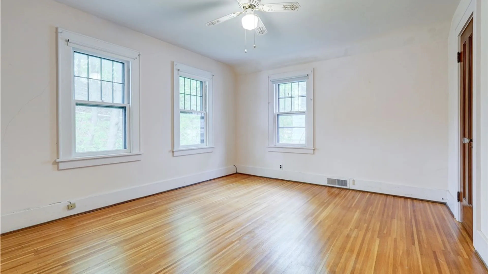 Property at 37 Highland Parkway, Rochester, NY 14620 38