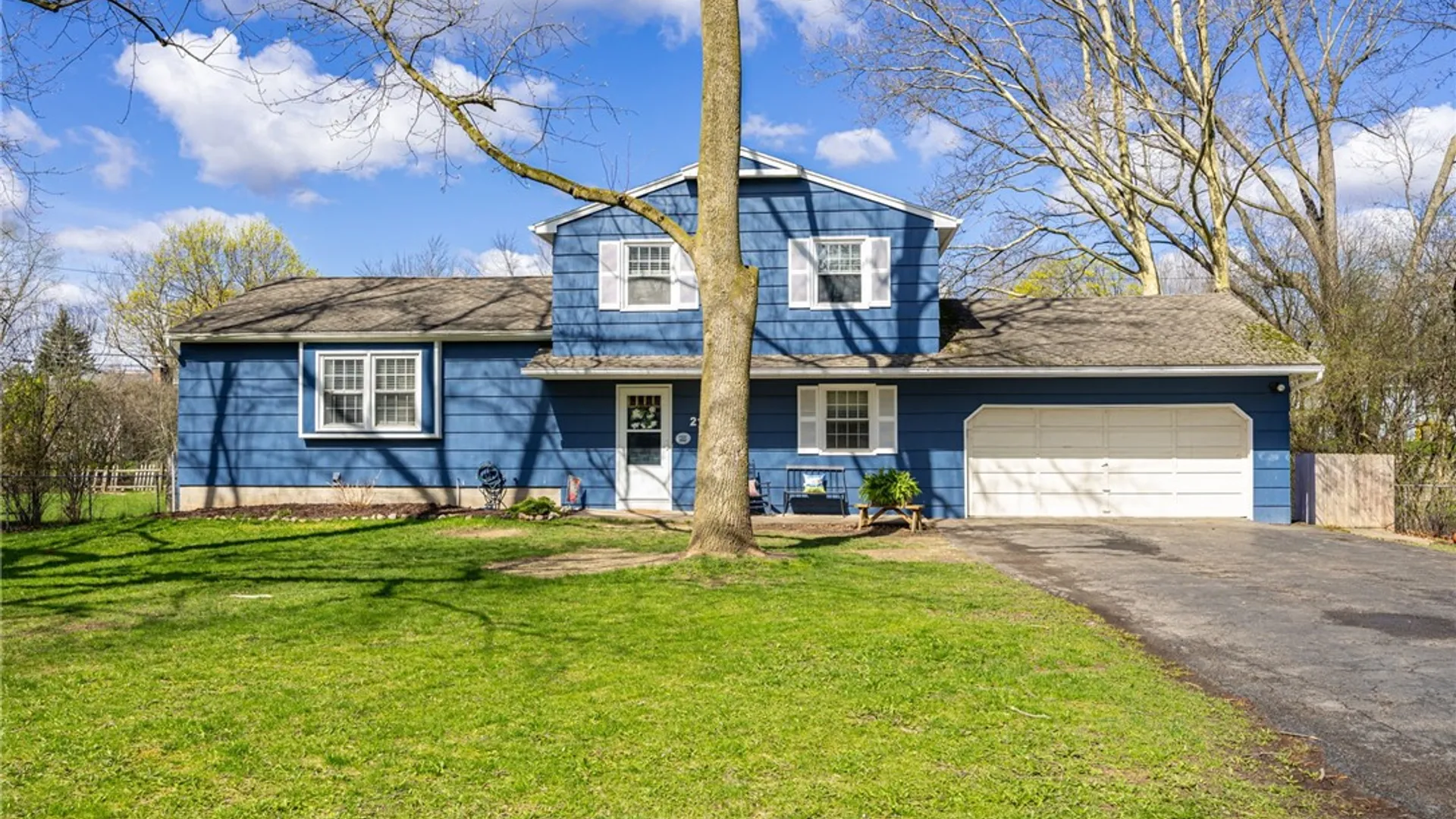 Property at 21 Hartwood Drive, Henrietta, NY 14623 39
