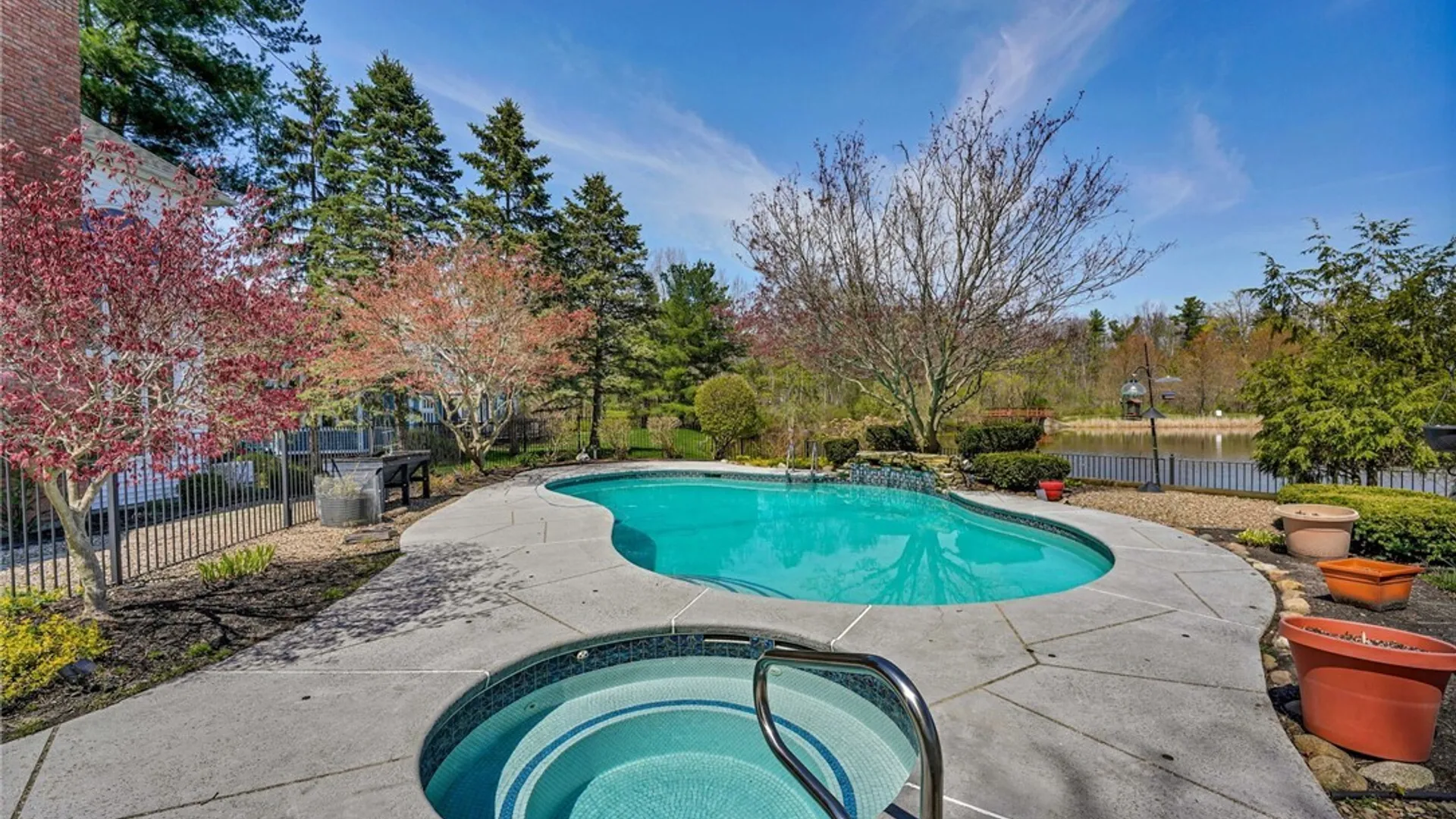 Property at 36 Lakeridge Drive, Orchard Park, NY 14127 34