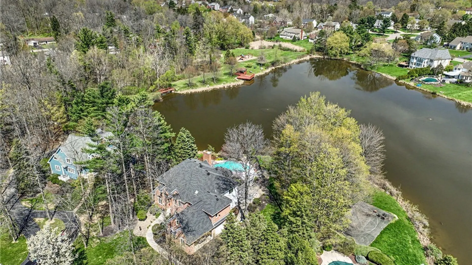Property at 36 Lakeridge Drive, Orchard Park, NY 14127 39