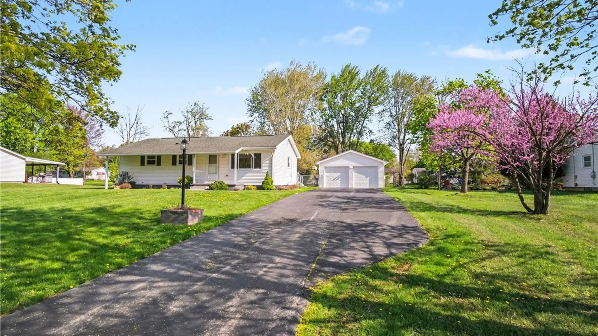 Property at 277 Lycoming Rd, Henrietta, NY 14623 4