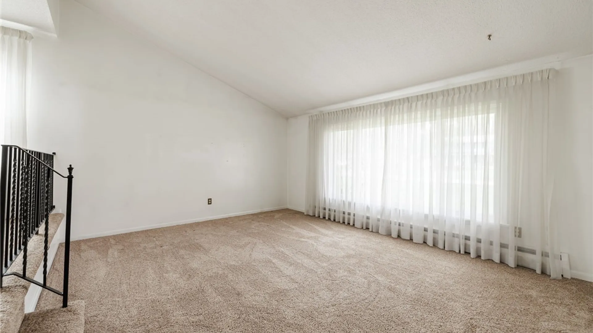 Property at 237 Pine Valley Drive, Greece, NY 14626 10