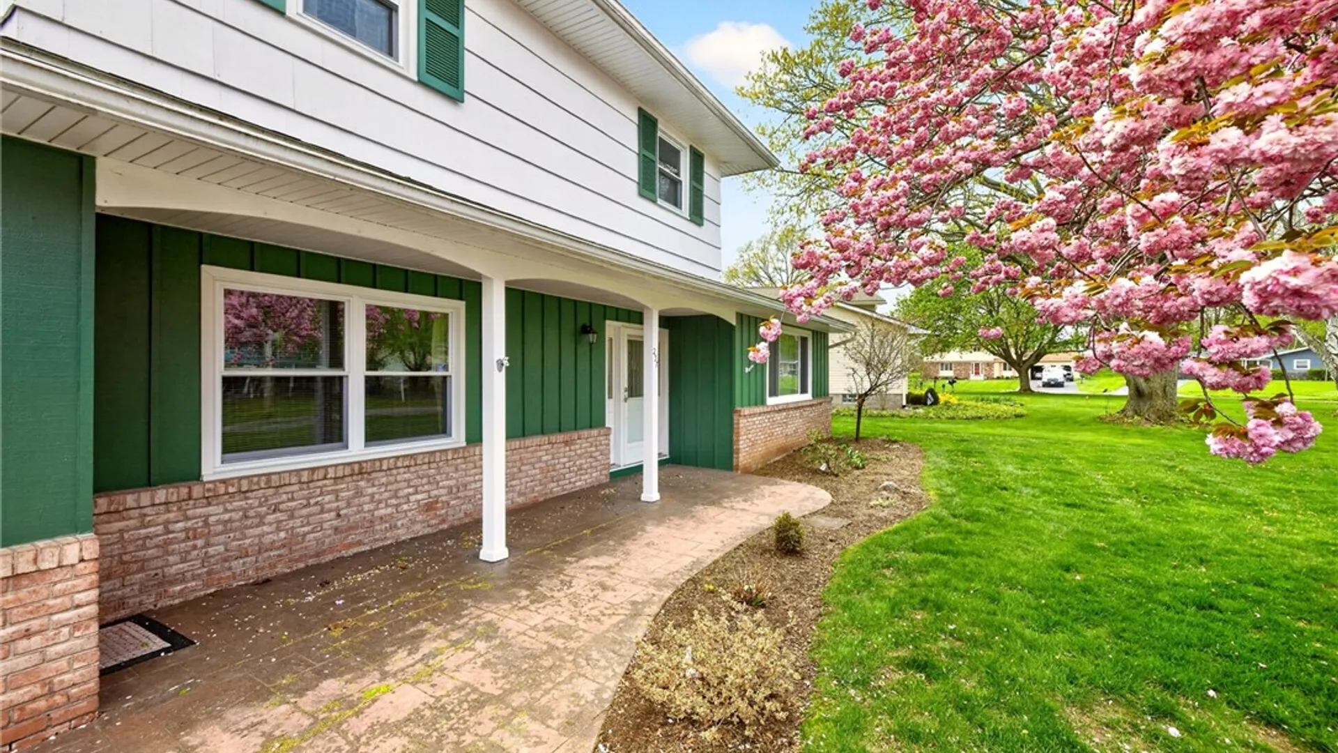 Property at 237 Pine Valley Drive, Greece, NY 14626 5