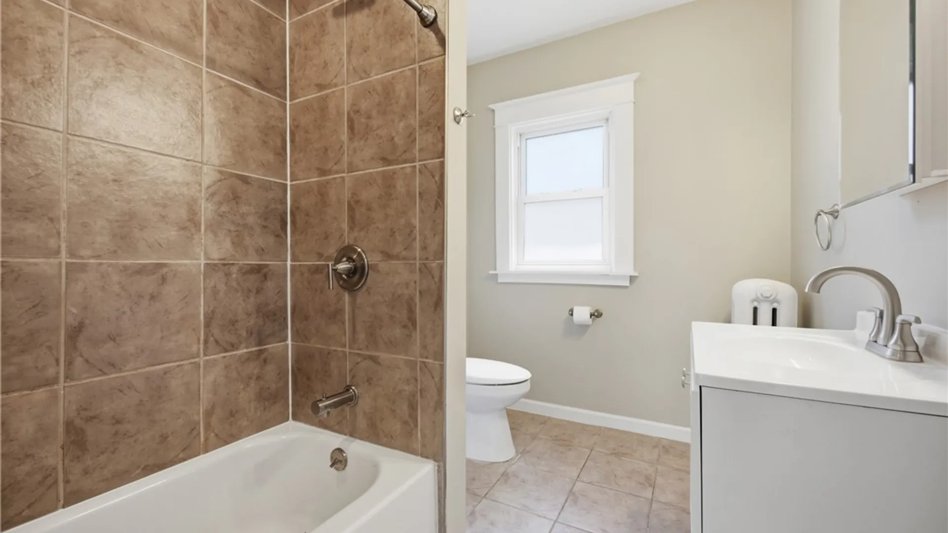 Property at 68 Park #UPPER Avenue, Buffalo, NY 14216 14