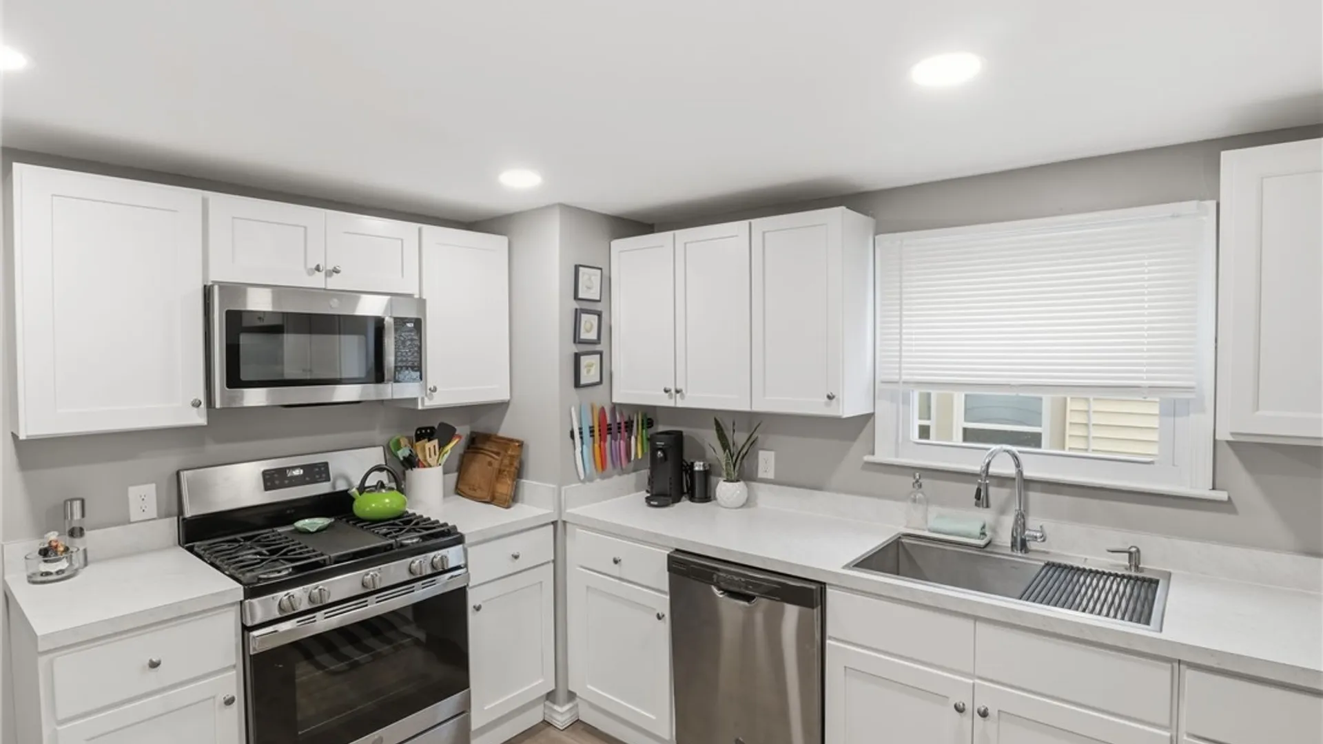 Property at 118 Homer Avenue, Buffalo, NY 14216 12