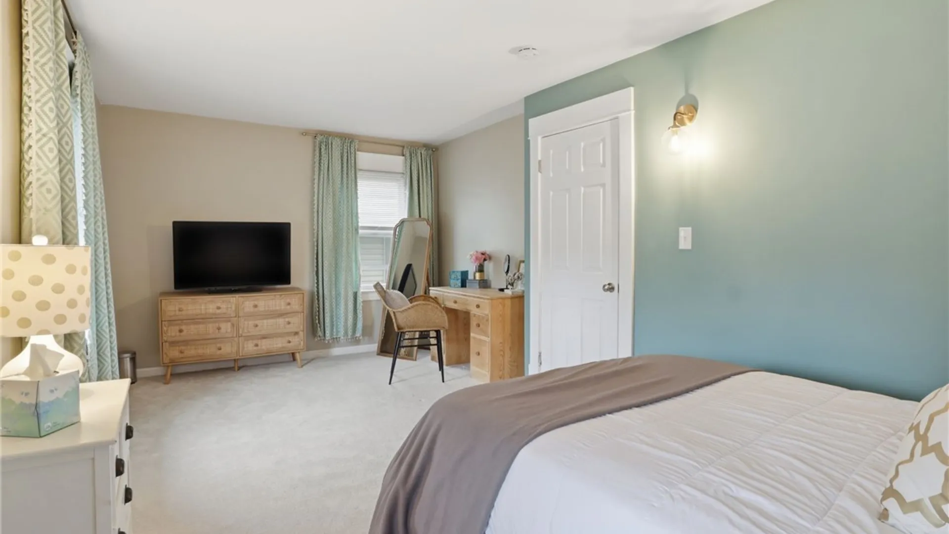 Property at 118 Homer Avenue, Buffalo, NY 14216 28