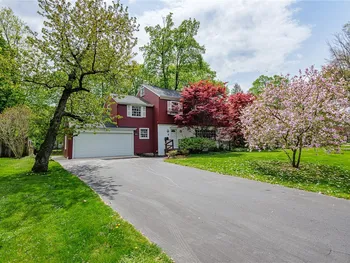 211 Windemere Road, Rochester, NY 14610