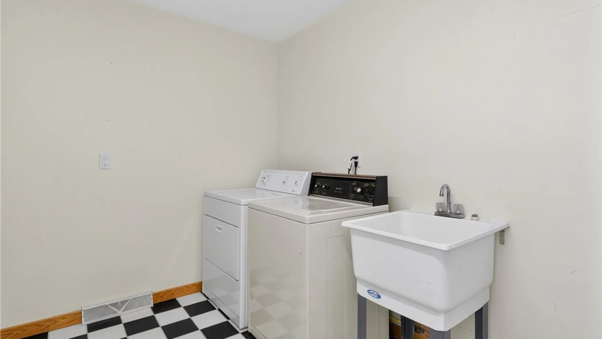 Property at 315 Blackstone Avenue, Ithaca Town, NY 14850 35