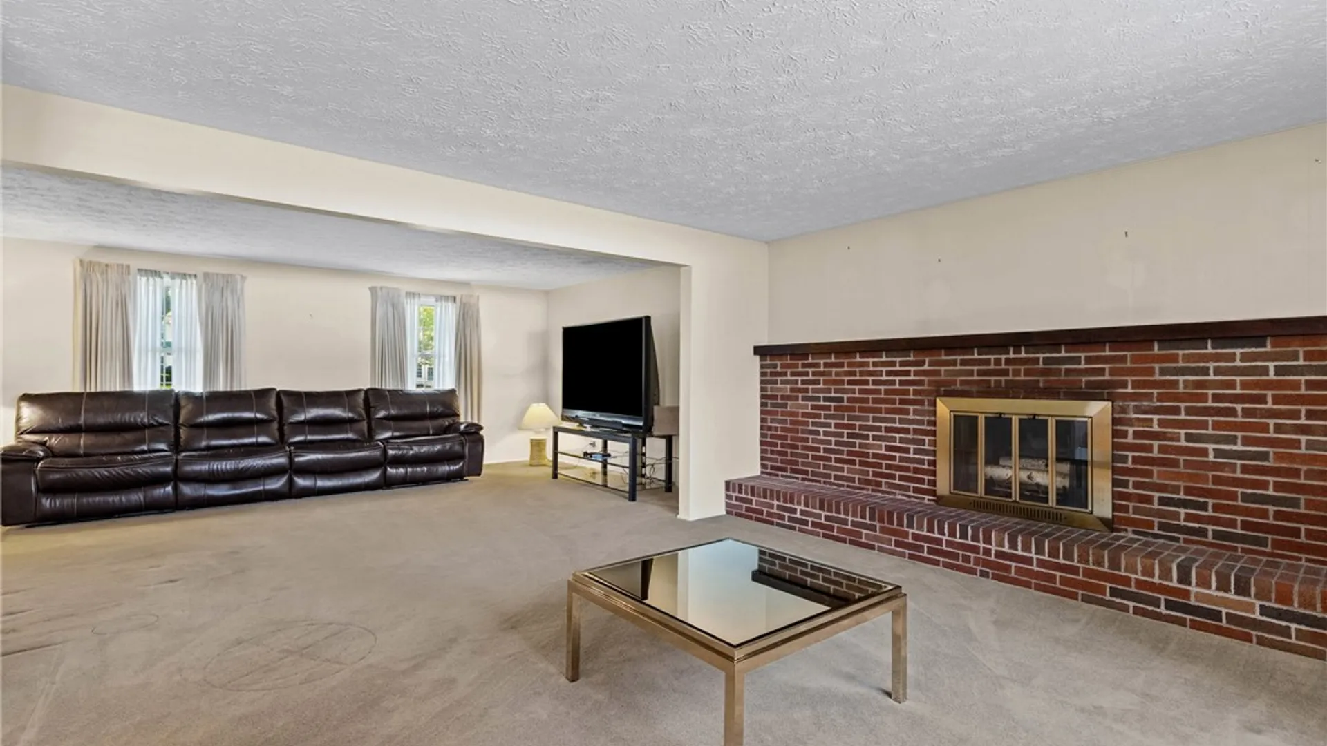 Property at 352 Bridgewood Dr Drive, Greece, NY 14612 10