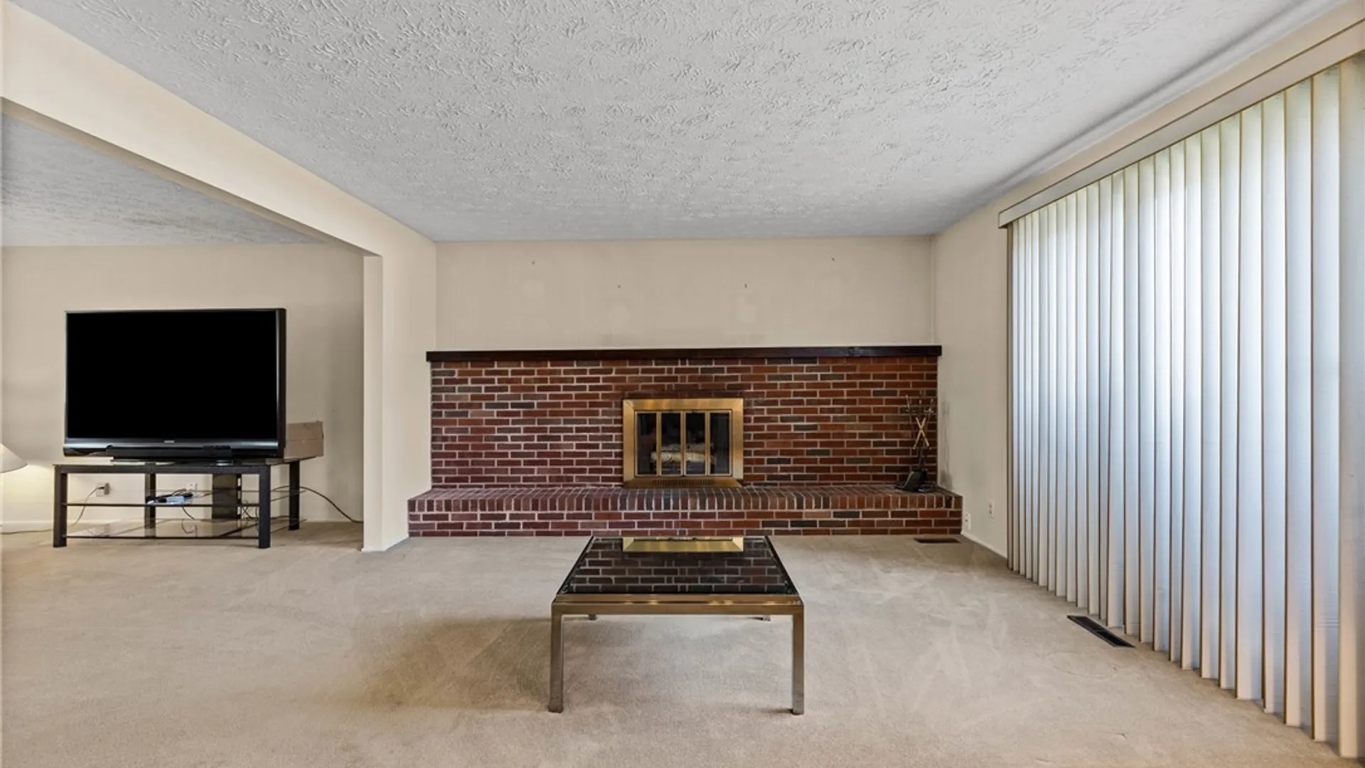 Property at 352 Bridgewood Dr Drive, Greece, NY 14612 11