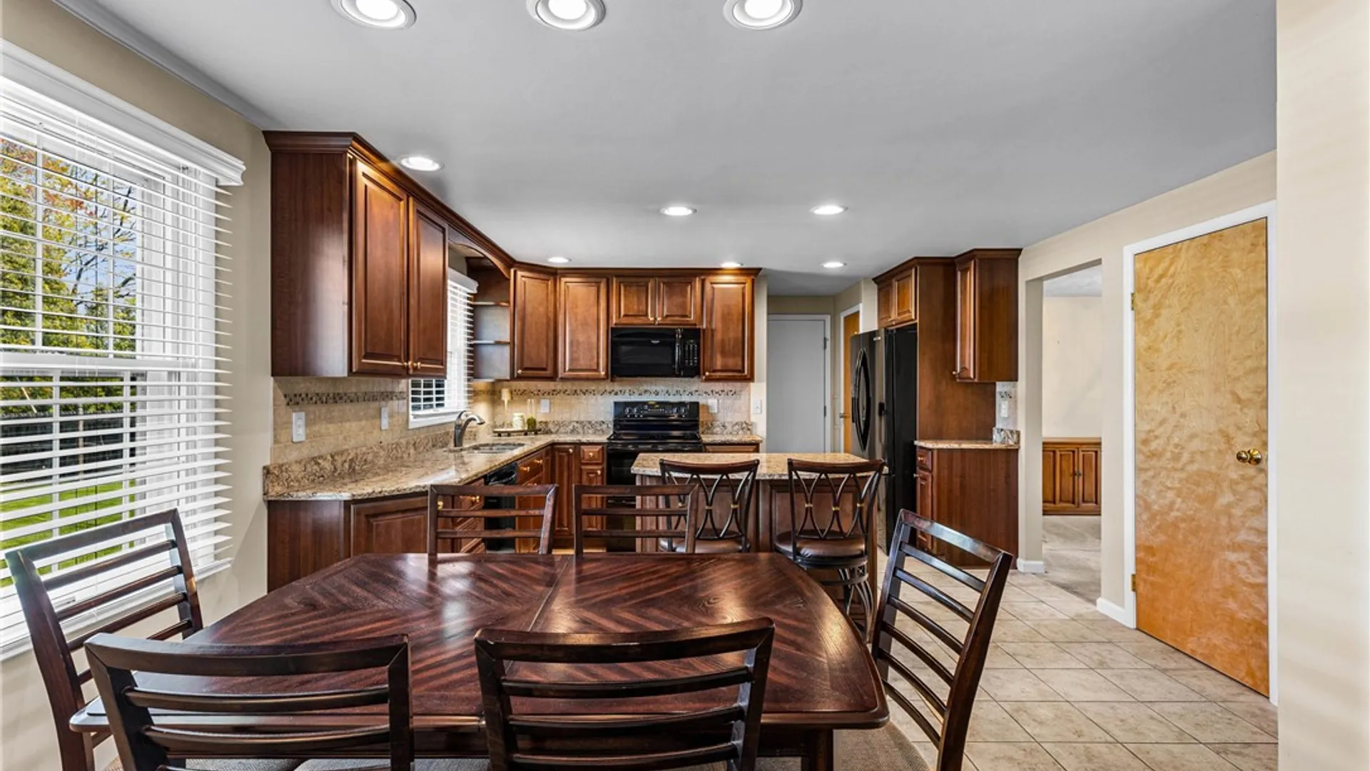 Property at 352 Bridgewood Dr Drive, Greece, NY 14612 5