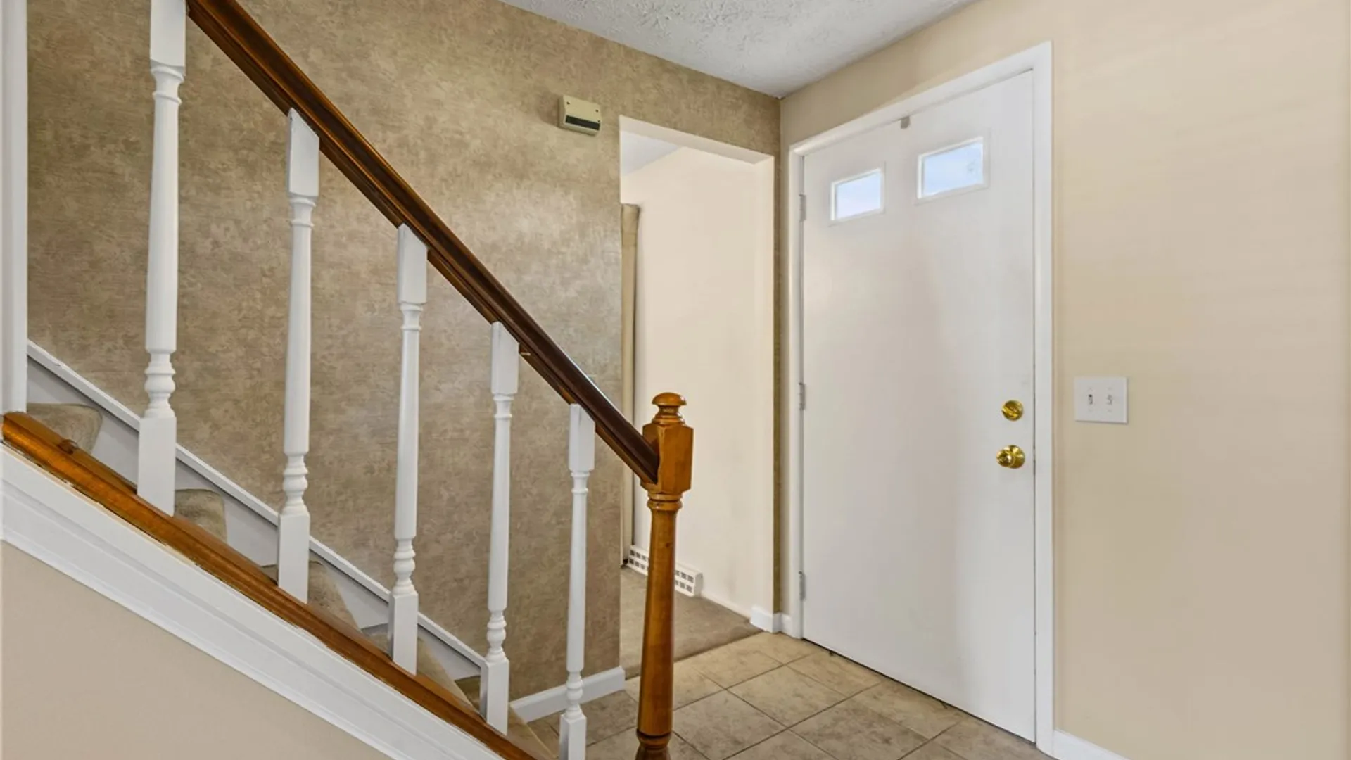 Property at 352 Bridgewood Dr Drive, Greece, NY 14612 7