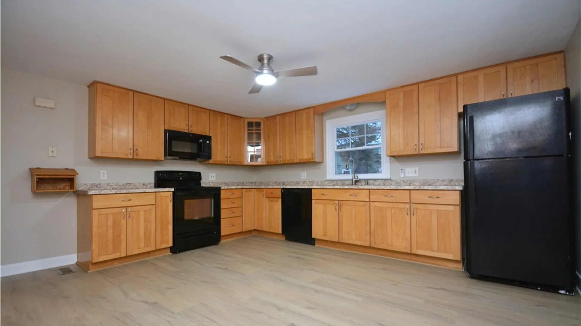 Property at 27 Boughton Avenue, Pittsford, NY 14534 7