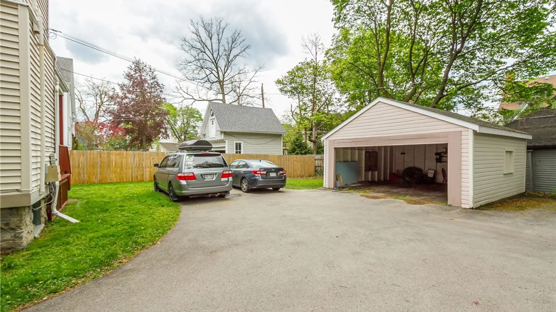Property at 115 Rutgers St Street, Rochester, NY 14607 25