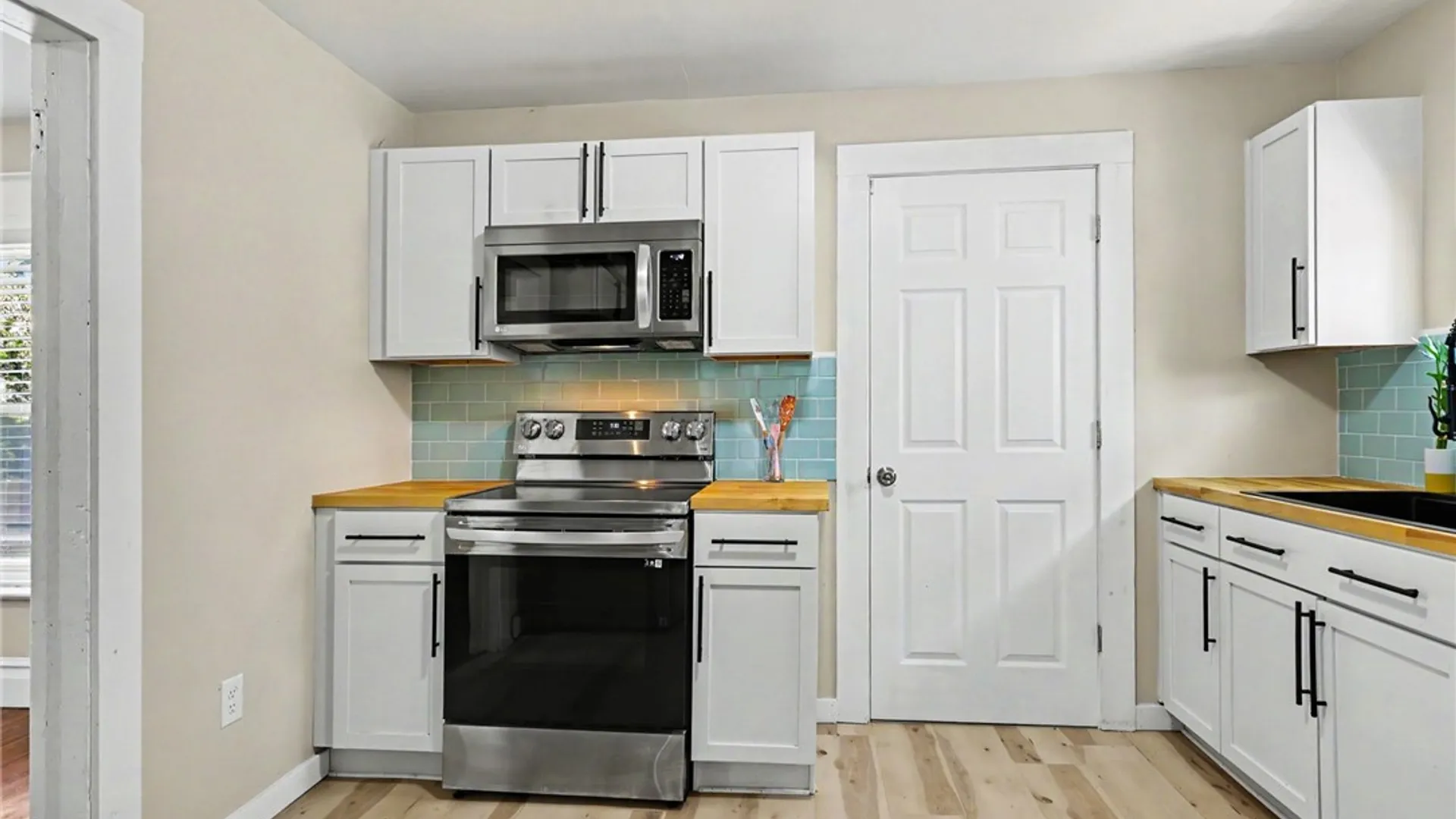 Property at 210 Roycroft Drive, Rochester, NY 14621 11