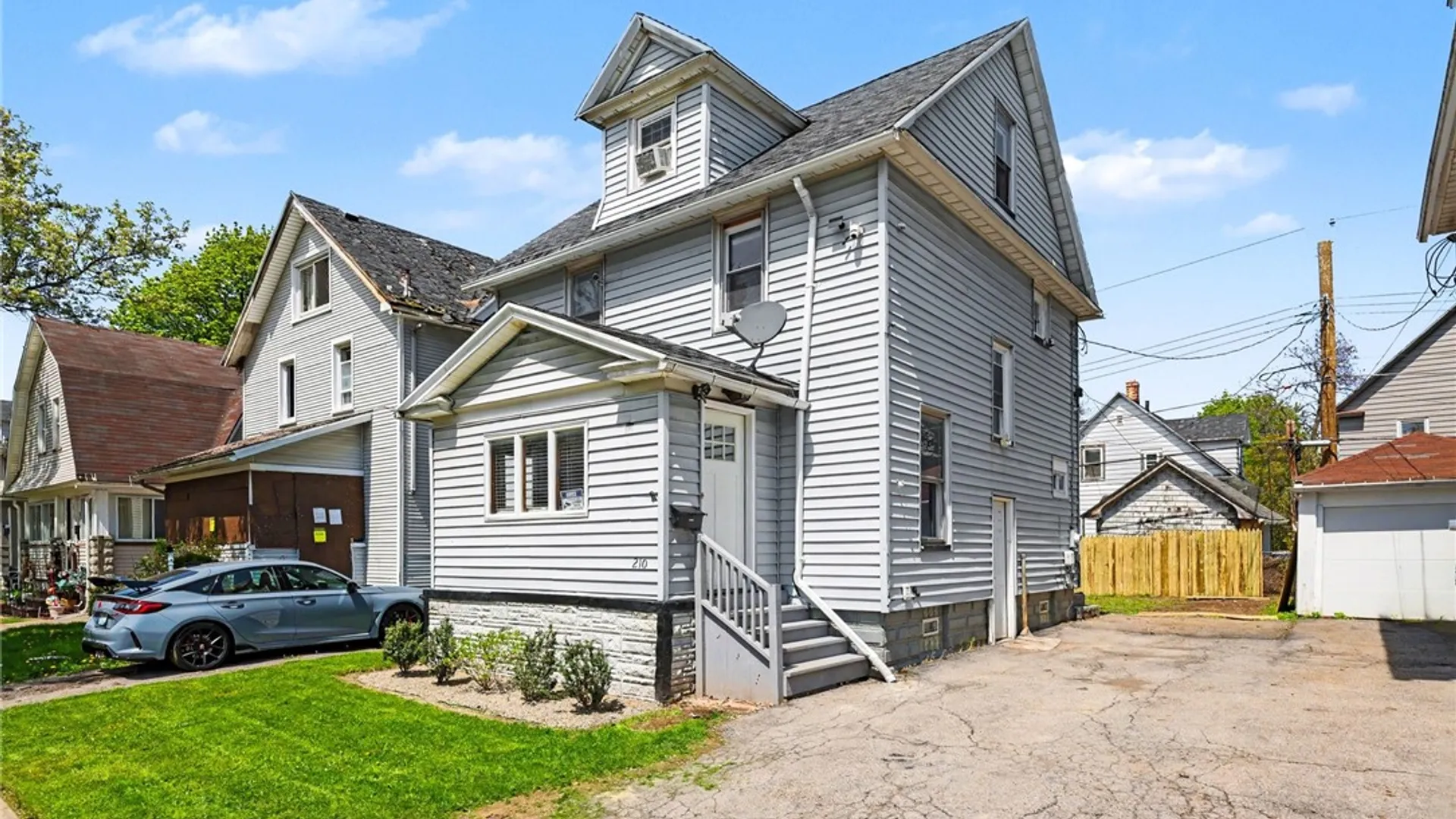 Property at 210 Roycroft Drive, Rochester, NY 14621 2