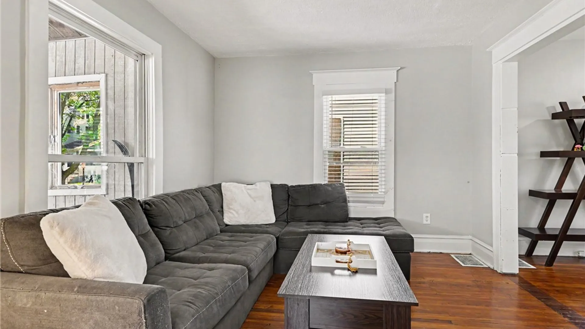 Property at 210 Roycroft Drive, Rochester, NY 14621 5