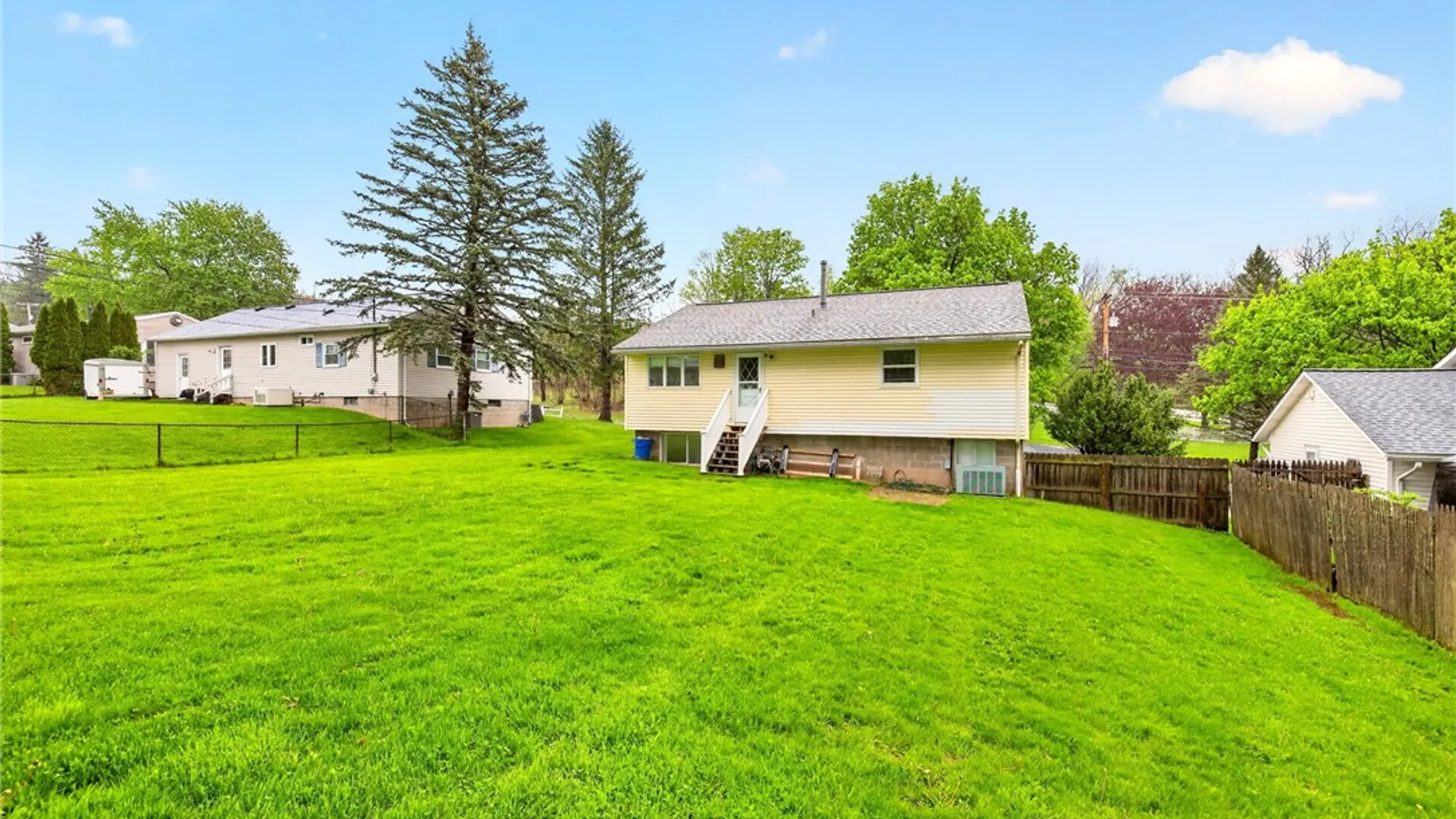 Property at 9 Lynaugh Road, Victor, NY 14564 19