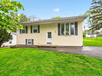 Property at 9 Lynaugh Road, Victor, NY 14564