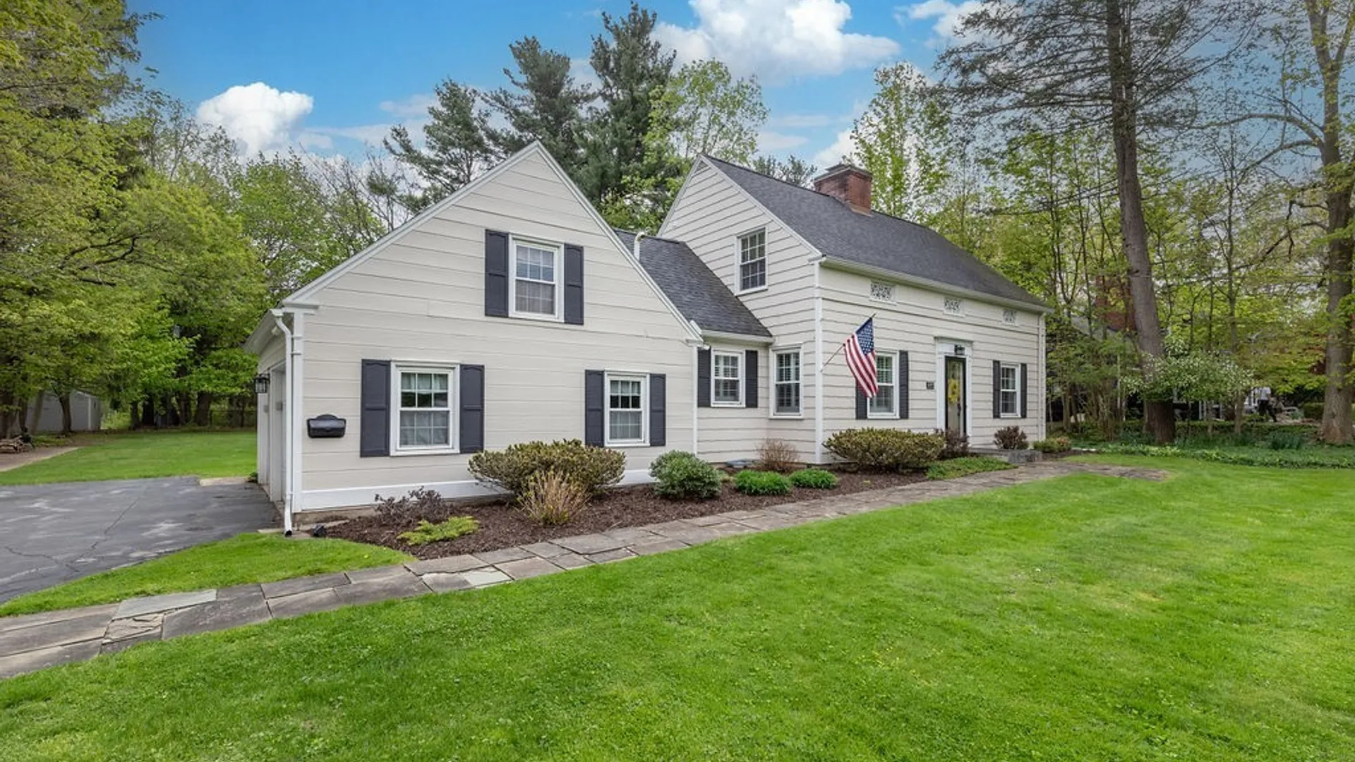 Property at 4379 Freeman Road, Orchard Park, NY 14127 2