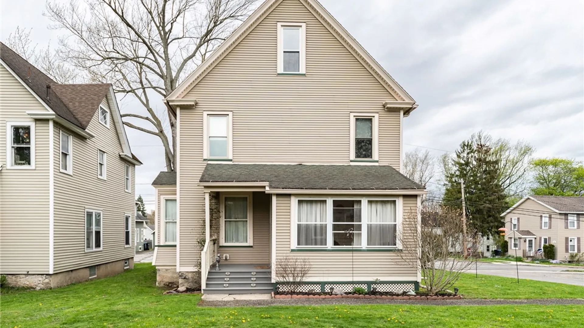 Property at 16 Elm Street, Batavia City, NY 14020 28