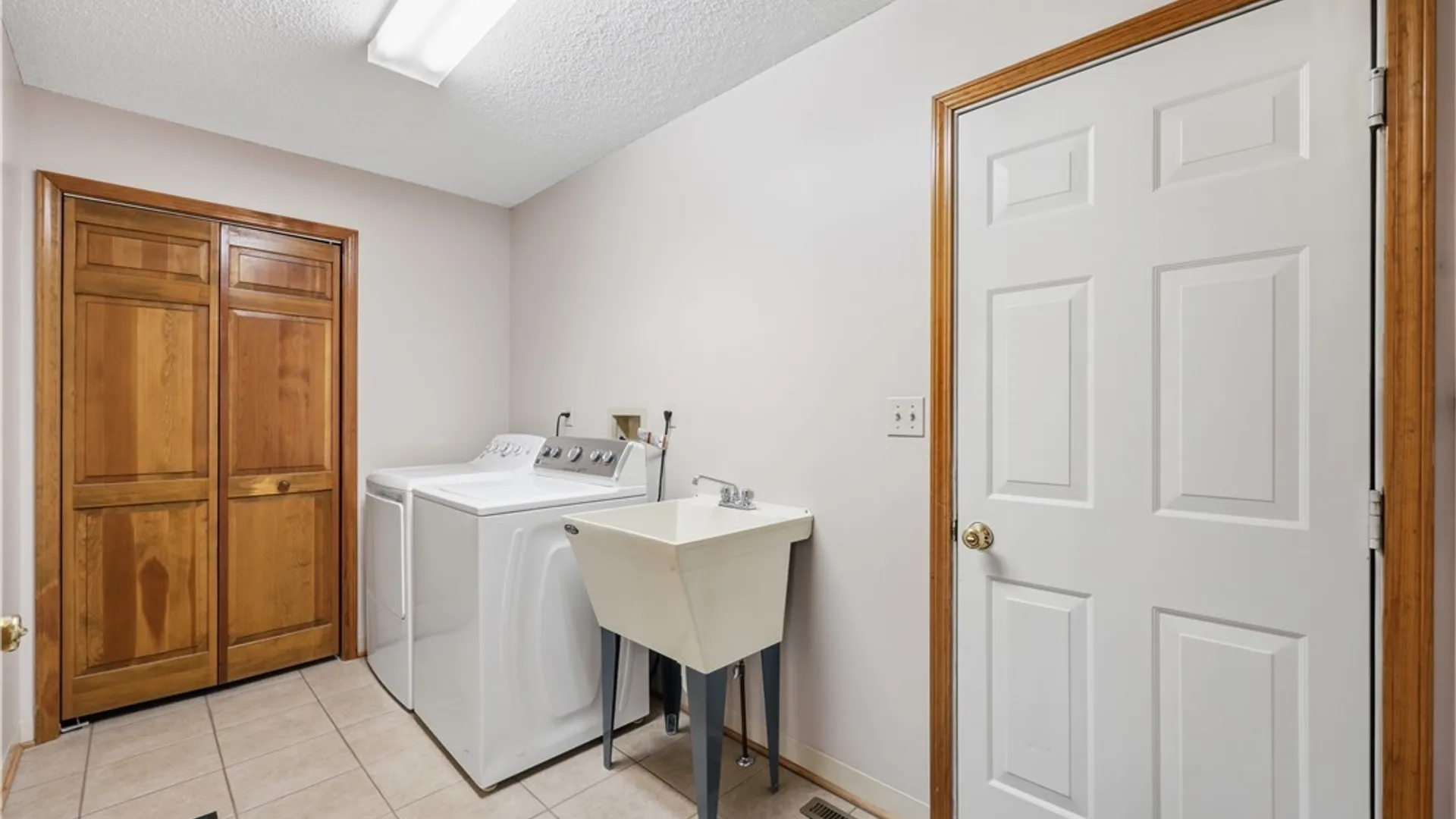Property at 32 White Tail Run, Grand Island, NY 14072 17